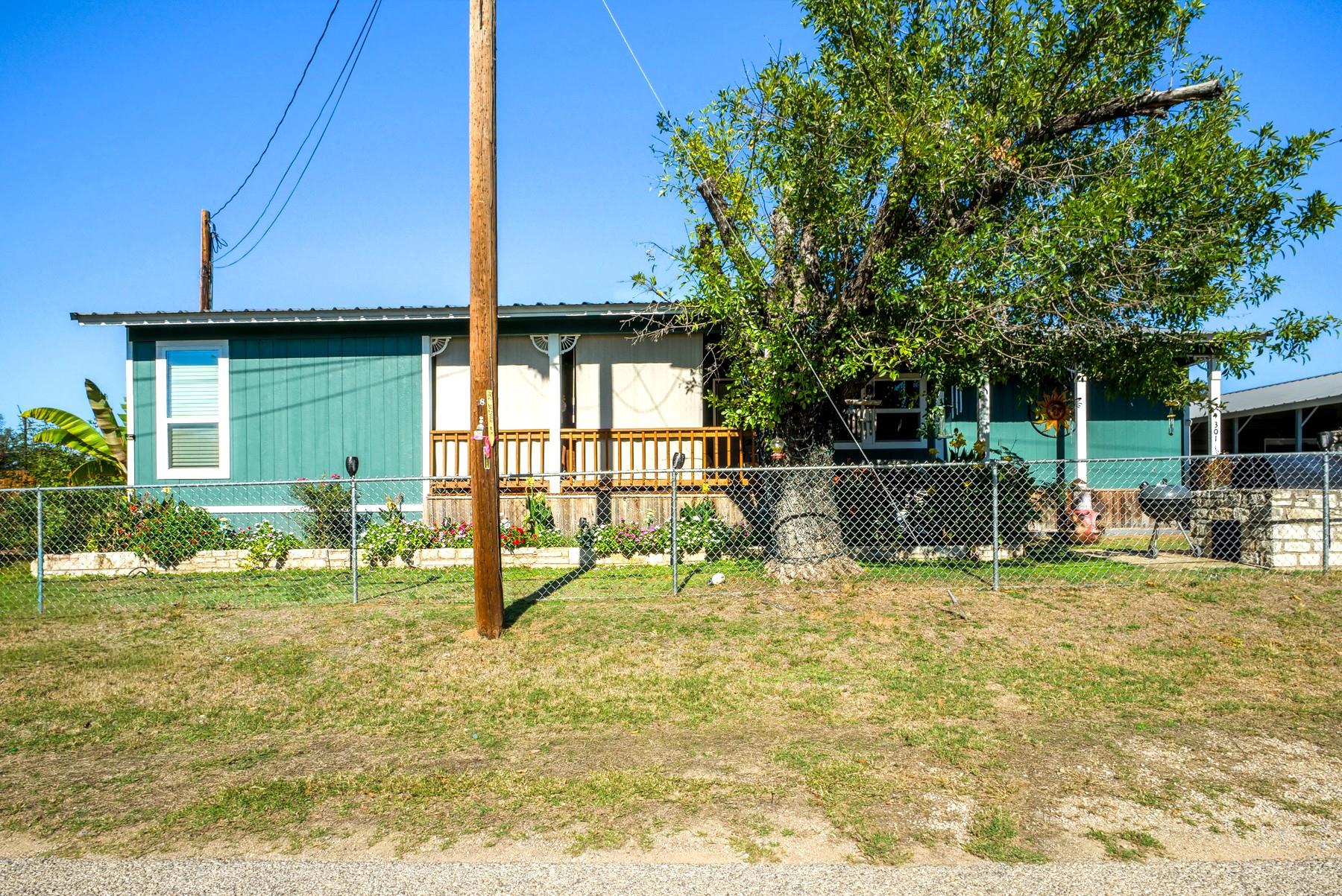 301 E Castlebriar Dr, Granite Shoals, TX, 78654