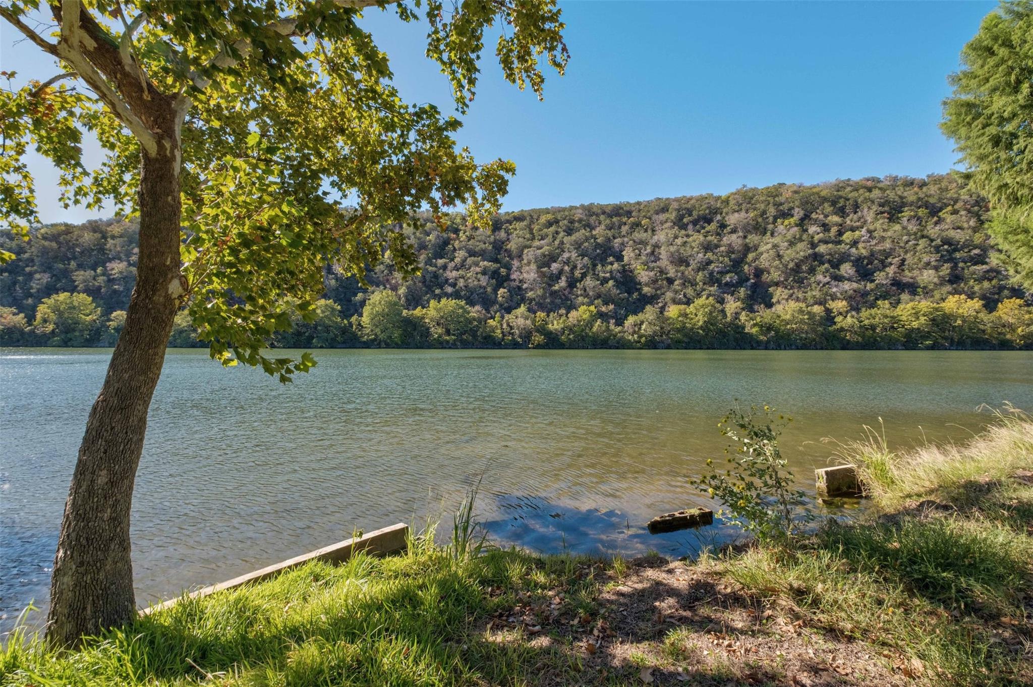 12601 & 12605 River Bnd, Austin, TX, 78732