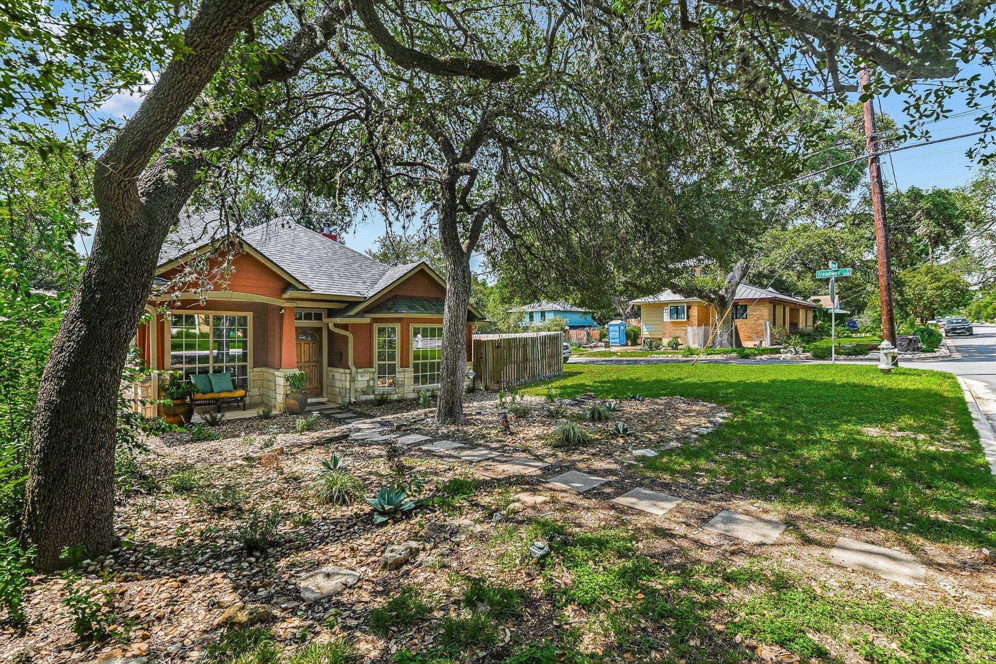 915  Garner Ave, Austin, TX, 78704