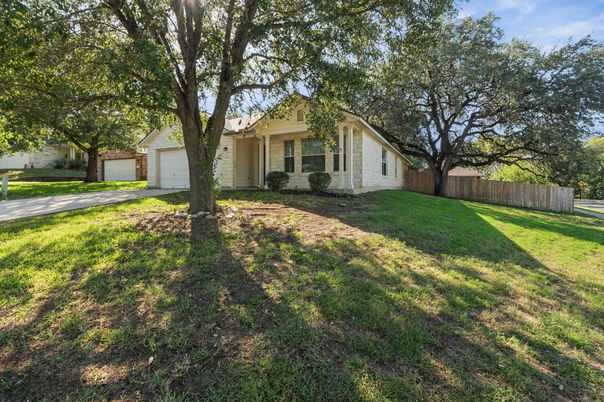 1901 Idlewilde Run Dr, Austin, TX, 78744