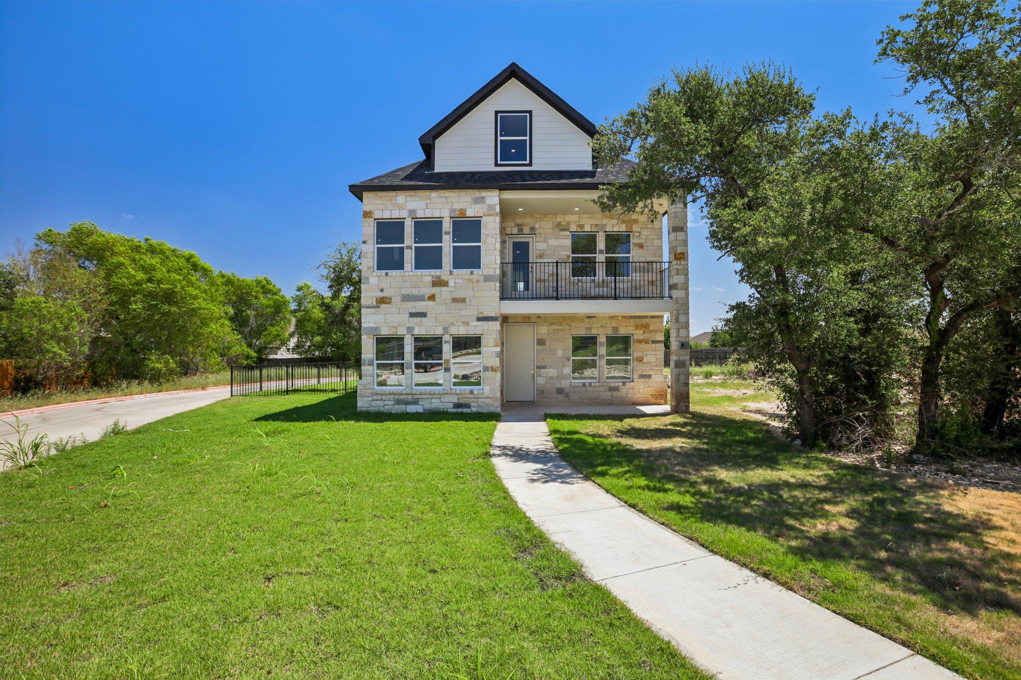 1301  Low Branch Ln  #9, Leander, TX, 78641