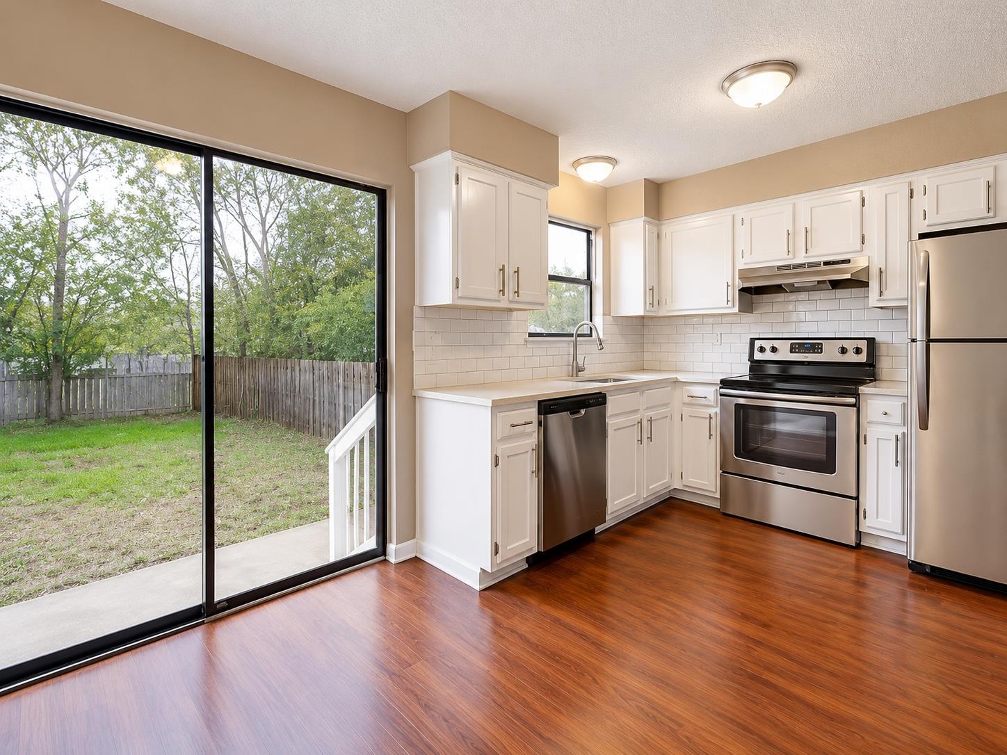 112 Hillside Cv, Elgin, TX, 78621