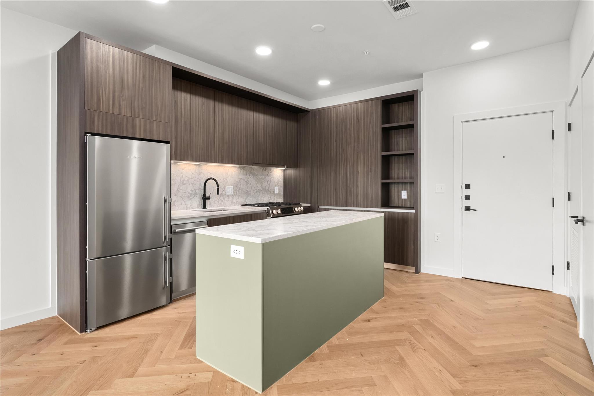 2209 S 1st St #311, Austin, TX, 78704