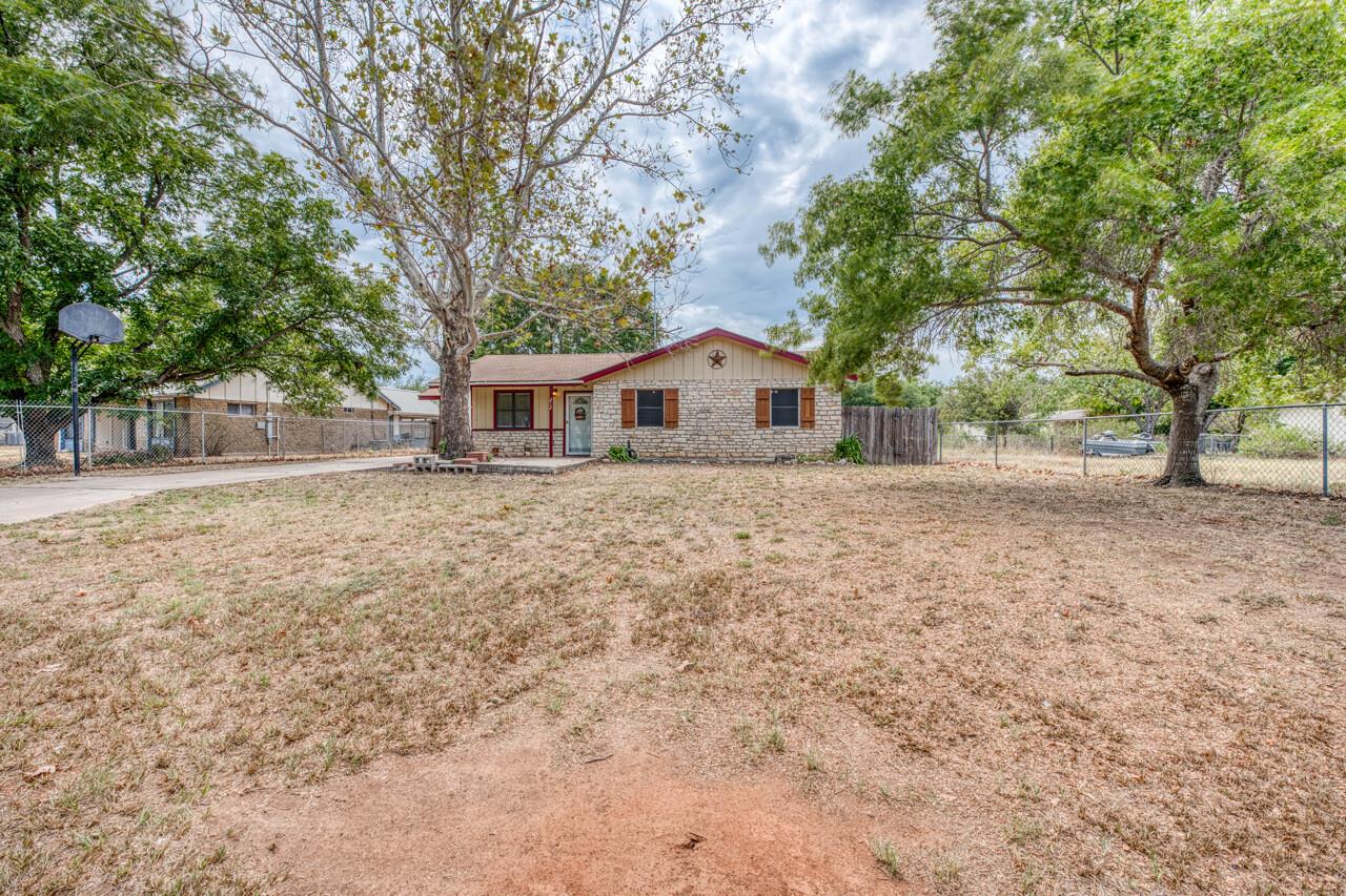 212 N River Oaks Dr, Burnet, TX, 78611