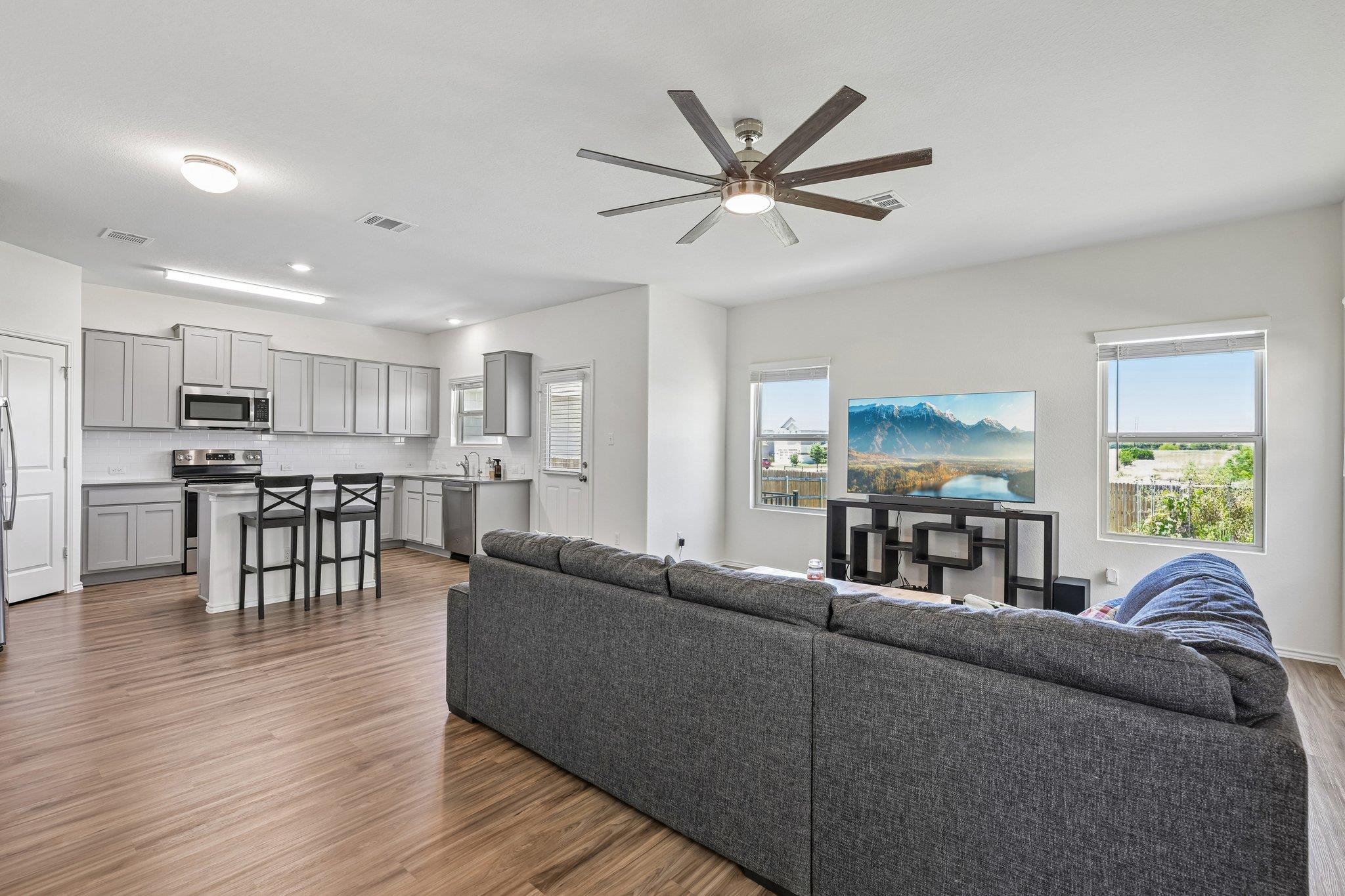 417 Greatest Gift Way, Jarrell, TX, 76537