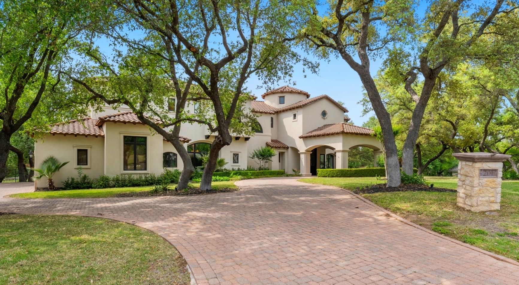 201 Costa Bella Dr, Austin, TX, 78734