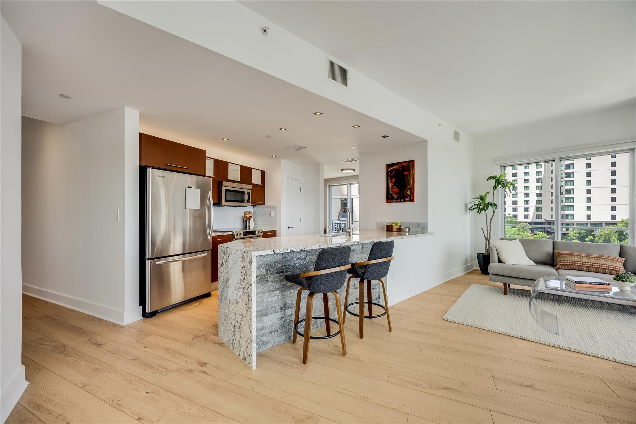 603  Davis St  #811, Austin, TX, 78701