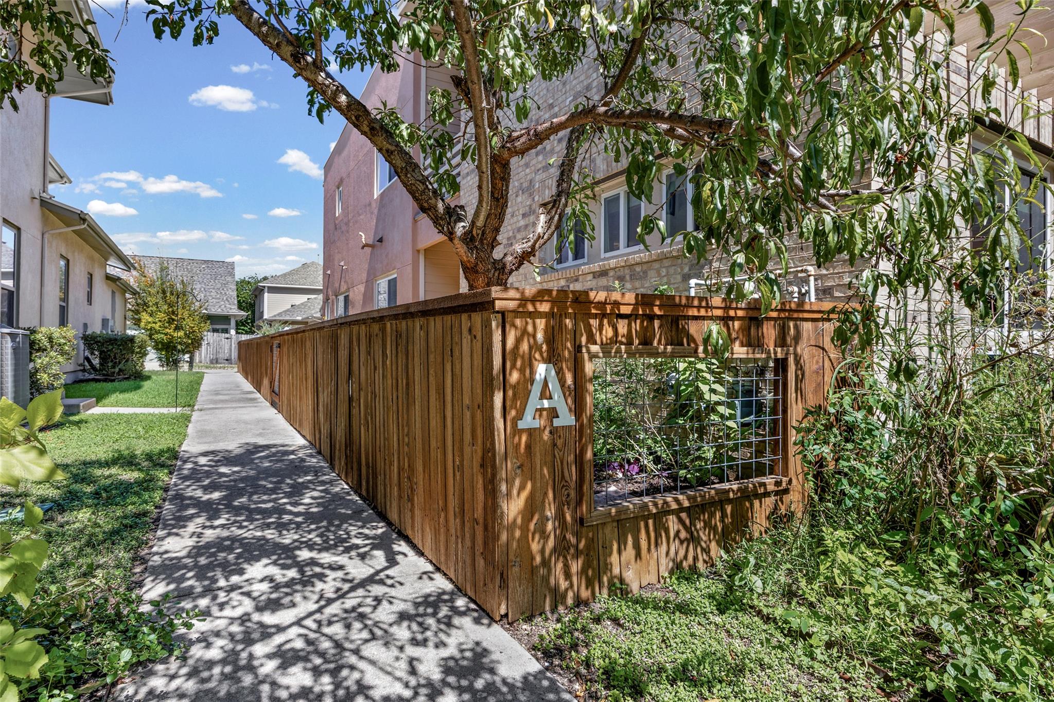 2016 Simond Ave #A, Austin, TX, 78723