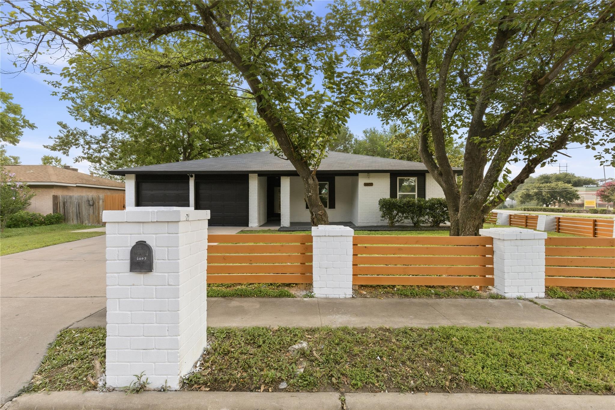 6607 Starstreak Dr, Austin, TX, 78745