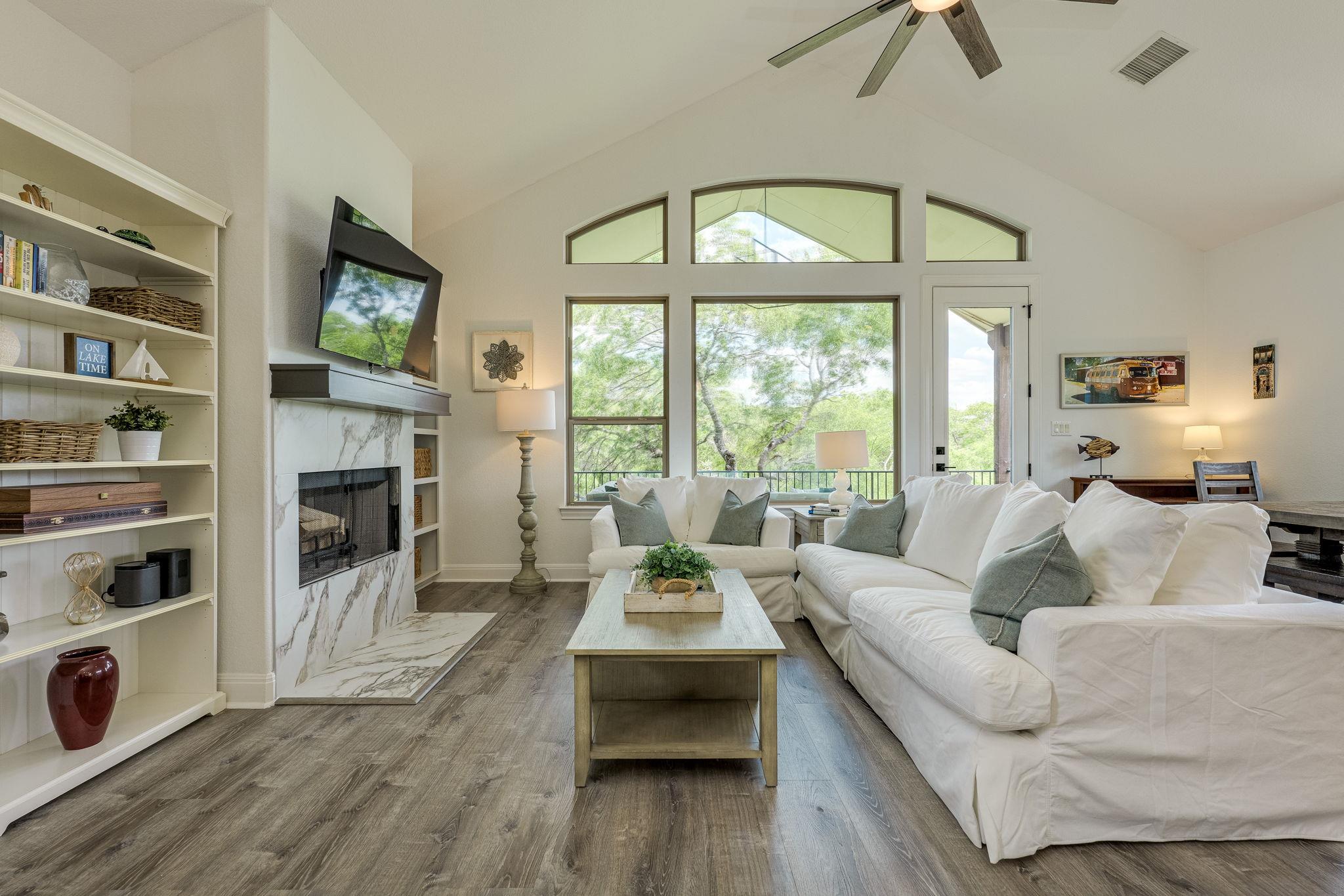 433 Venture Blvd S, Point Venture, TX, 78645