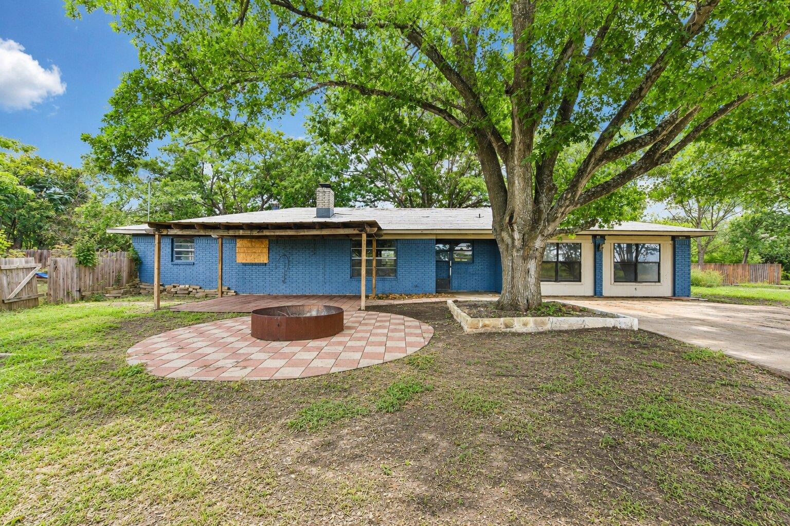 1111 Silent Valley Rd, Lockhart, TX, 78644