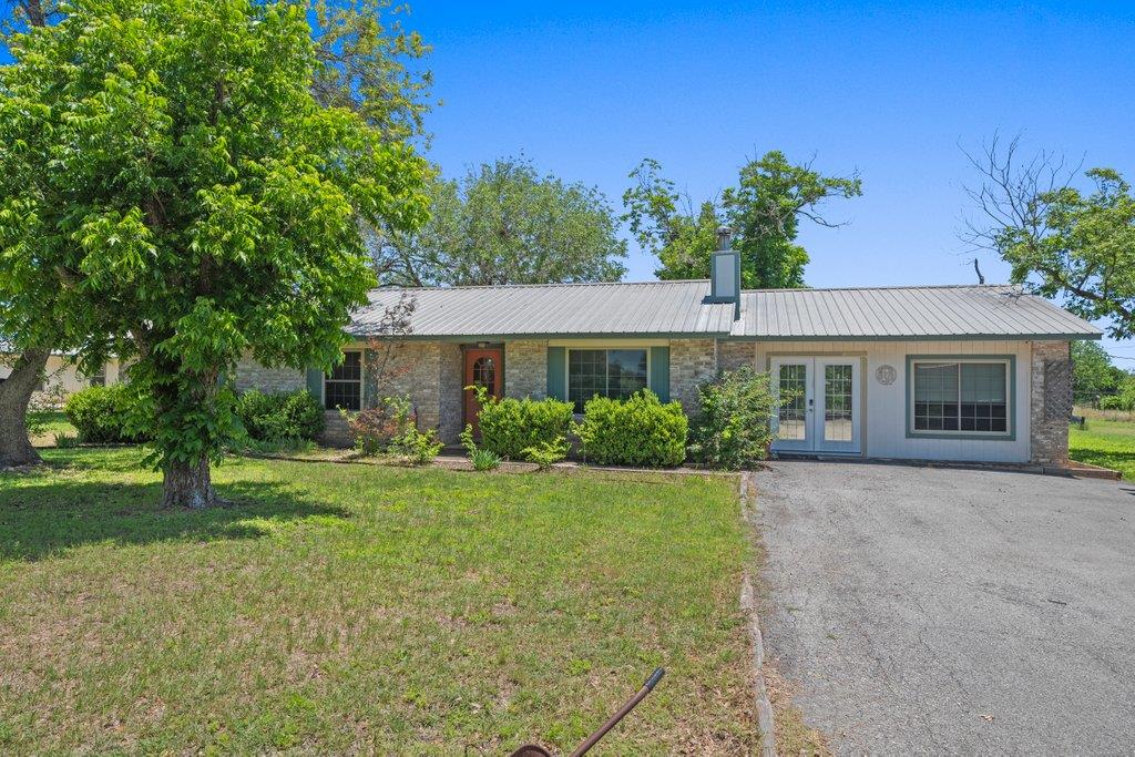 1961 Bolton Rd, Marion, TX, 78124