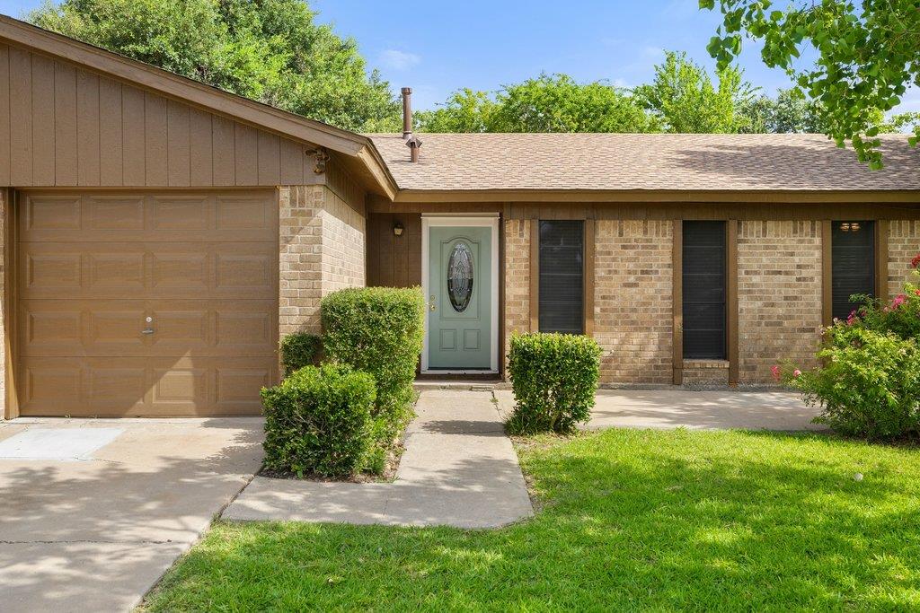 704 Brookwood Cir, Taylor, TX, 76574