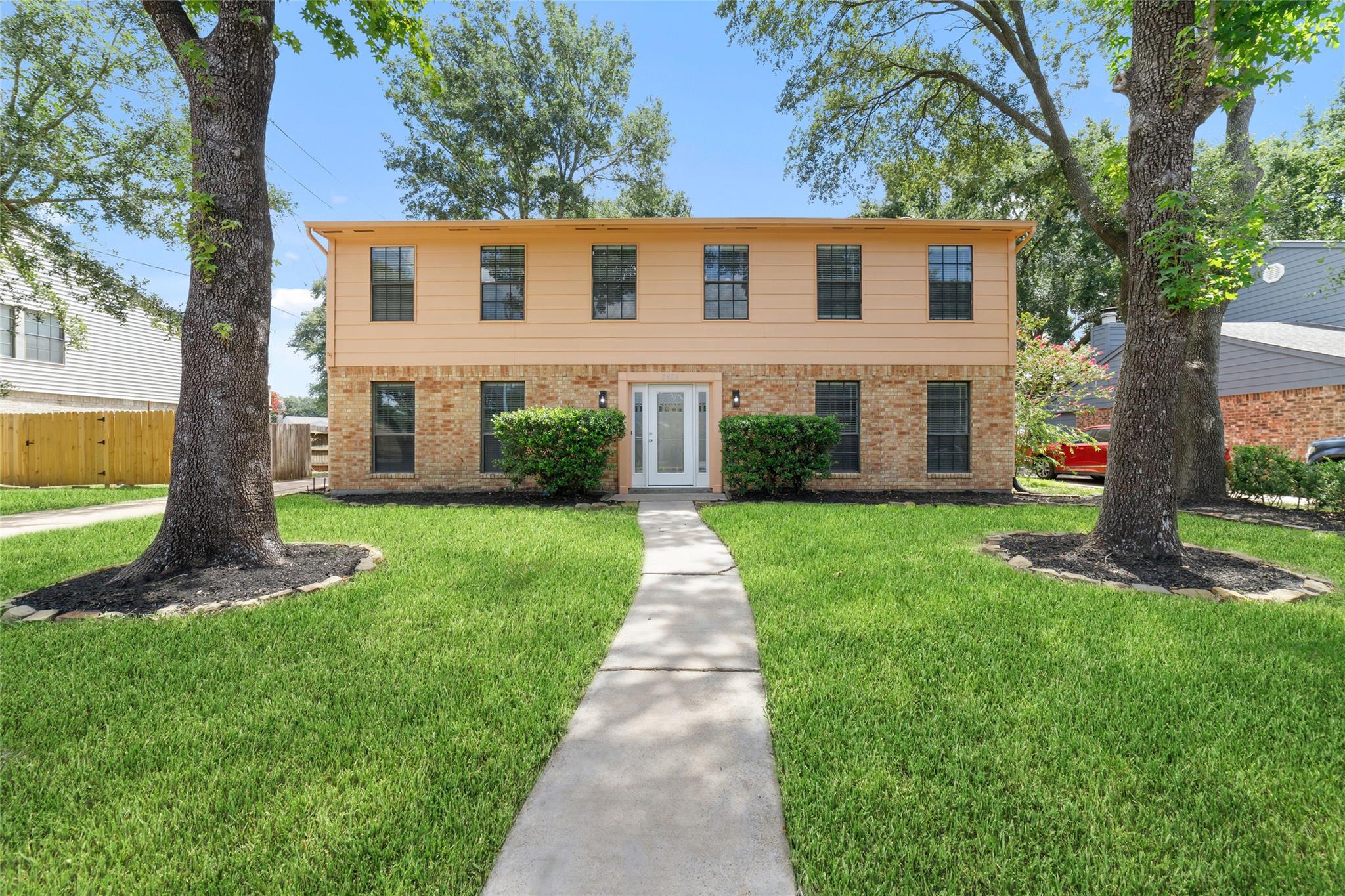 8406 Pine Falls Dr, Houston, TX, 77095