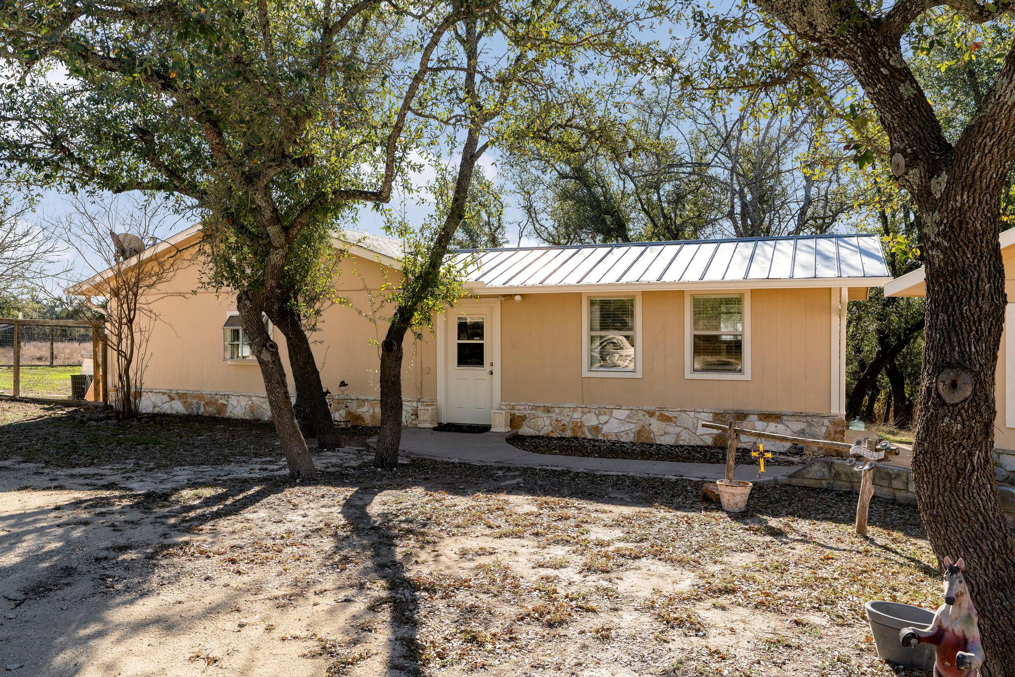 2058 Montell Rd, Wimberley, TX, 78676