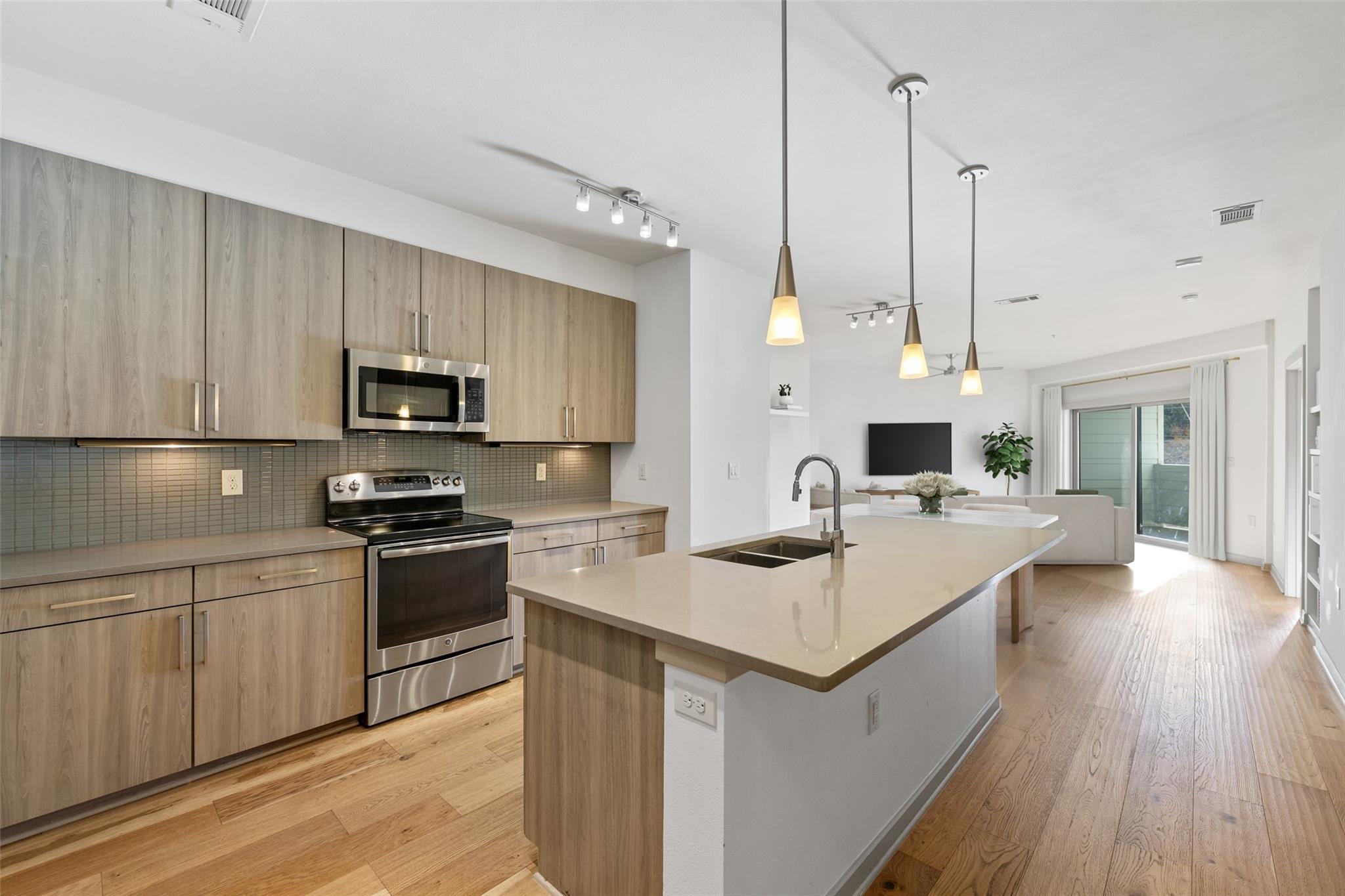 3600 S Lamar Blvd #206, Austin, TX, 78704