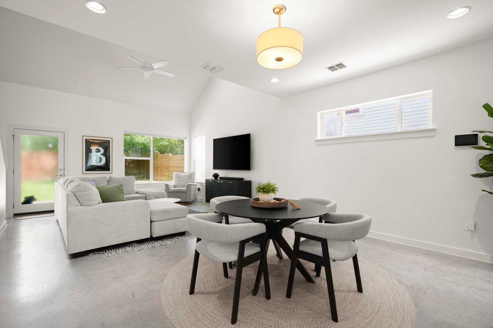 5616 S 1st St #18, Austin, TX, 78745