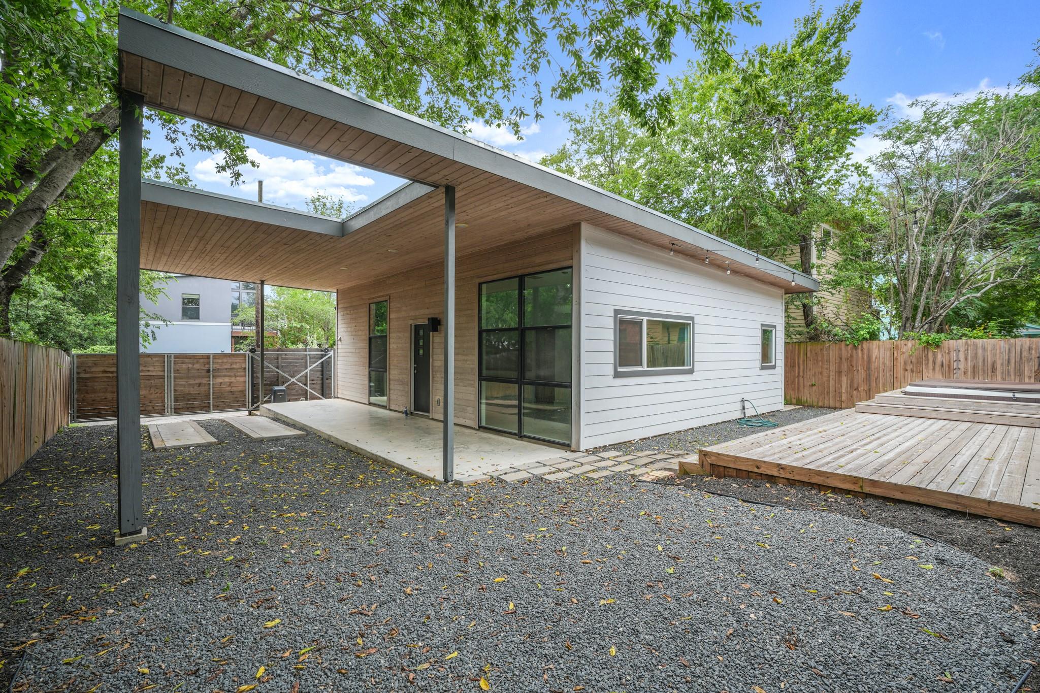 2103 E 14th St #B, Austin, TX, 78702