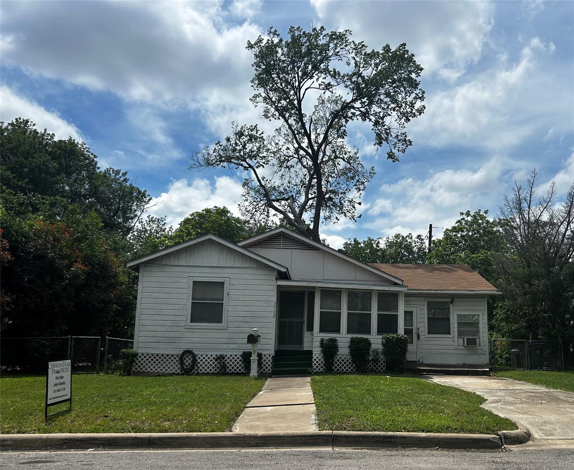 5702 Duval St, Austin, TX, 78752