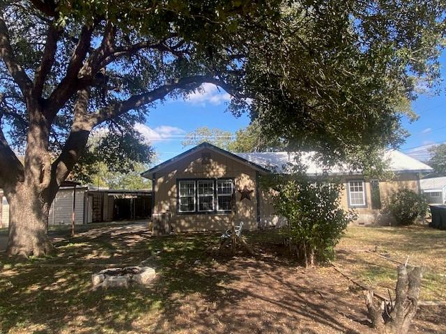 214 S Hackberry Ave, Luling, TX, 78648