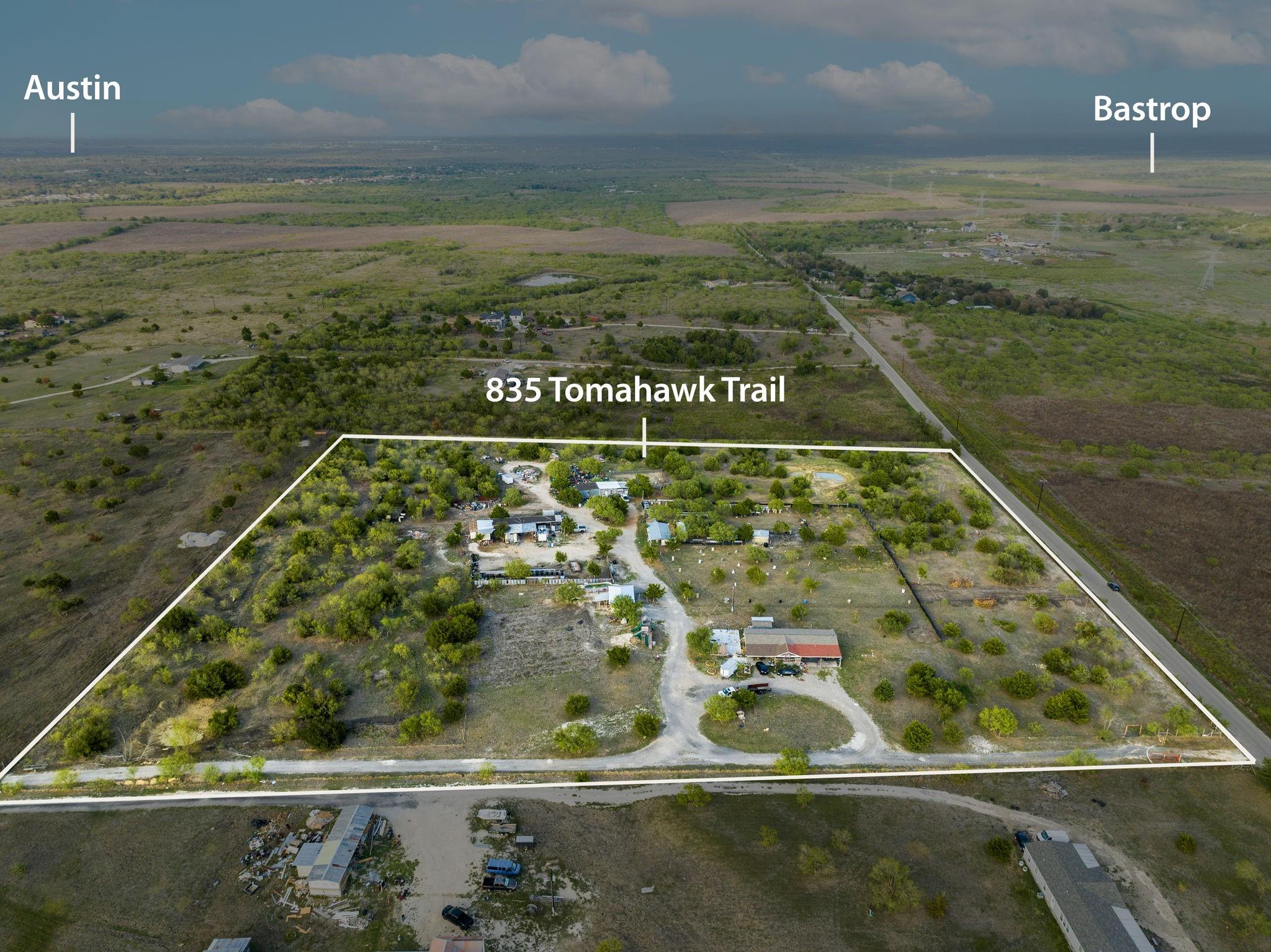 835 Tomahawk Trl, Dale, TX, 78616