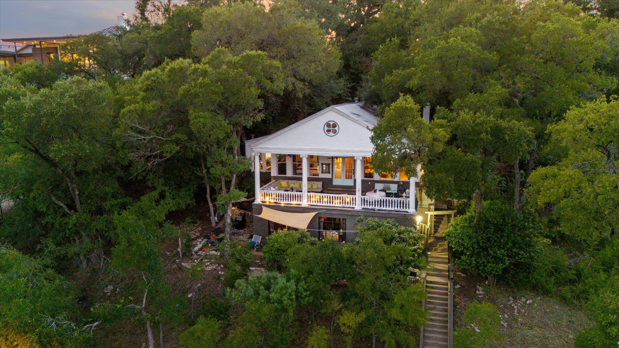 1000  Baylor St, Austin, TX, 78703