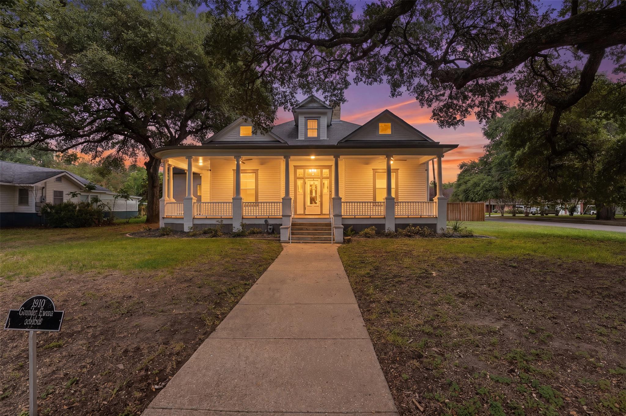 604 Saint Michael St, Gonzales, TX, 78629