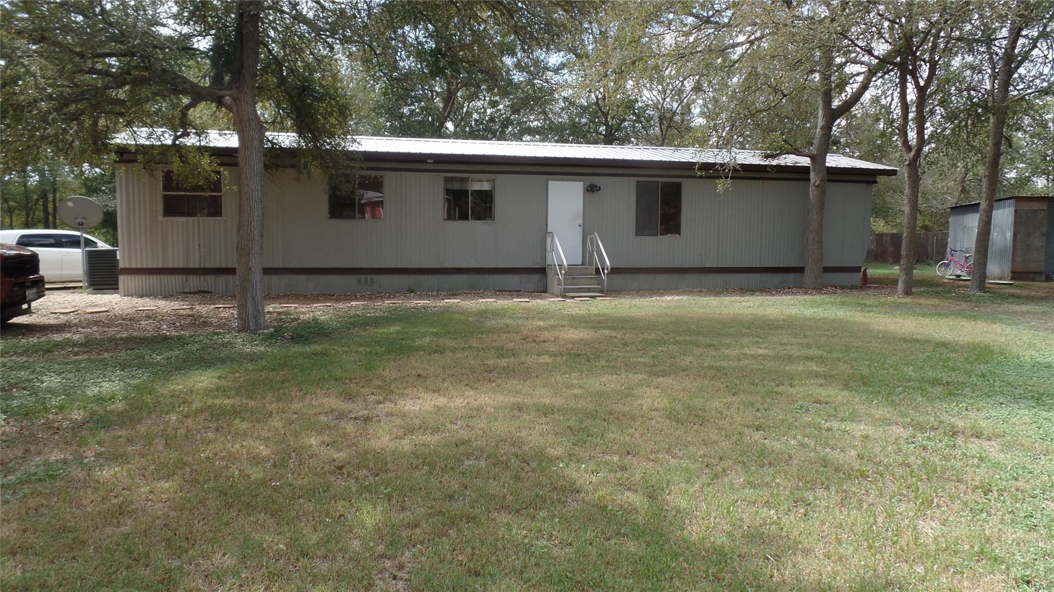 150 Mandy Ln, Red Rock, TX, 78662