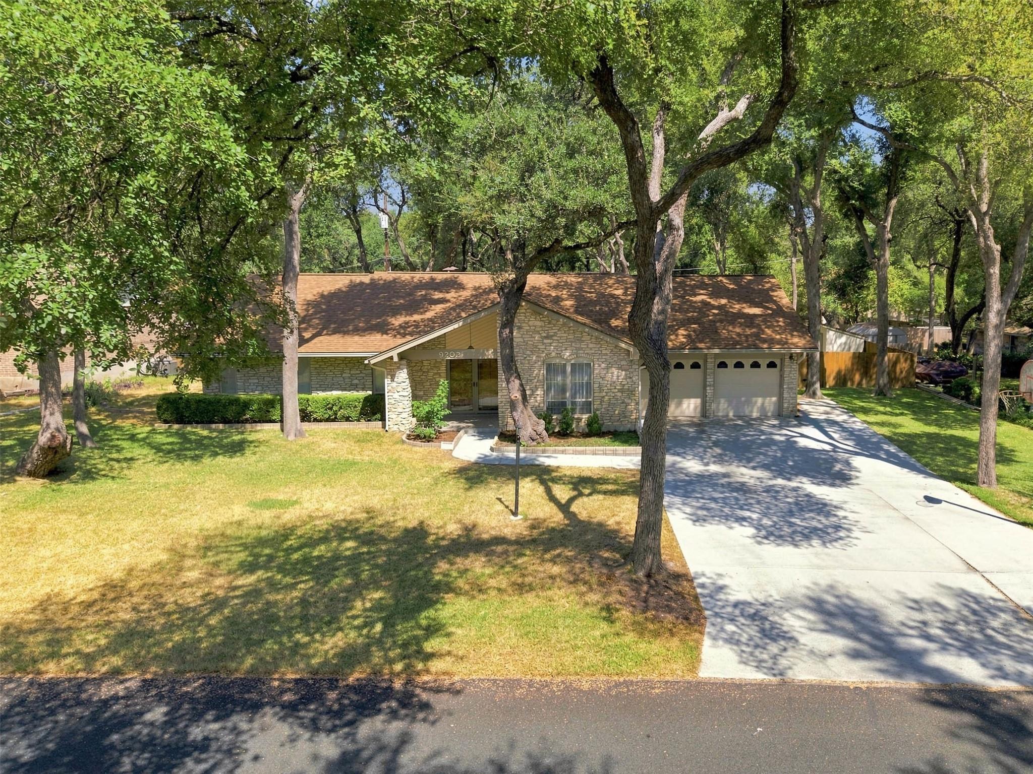 9202 Shady Oaks Dr, Austin, TX, 78729