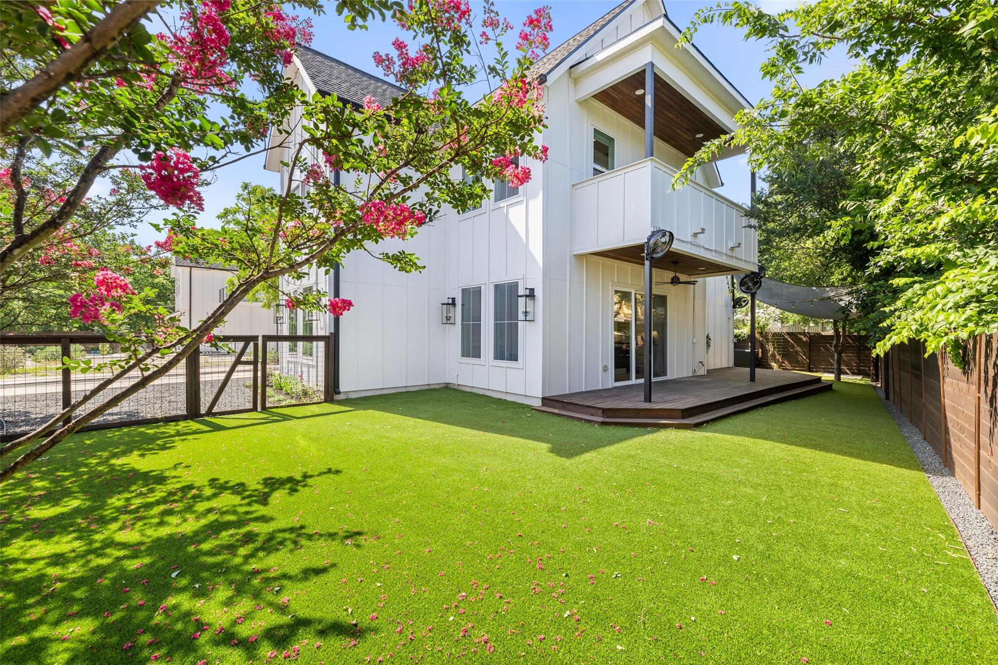 5601  Jackie Robinson St  #1, Austin, TX, 78721