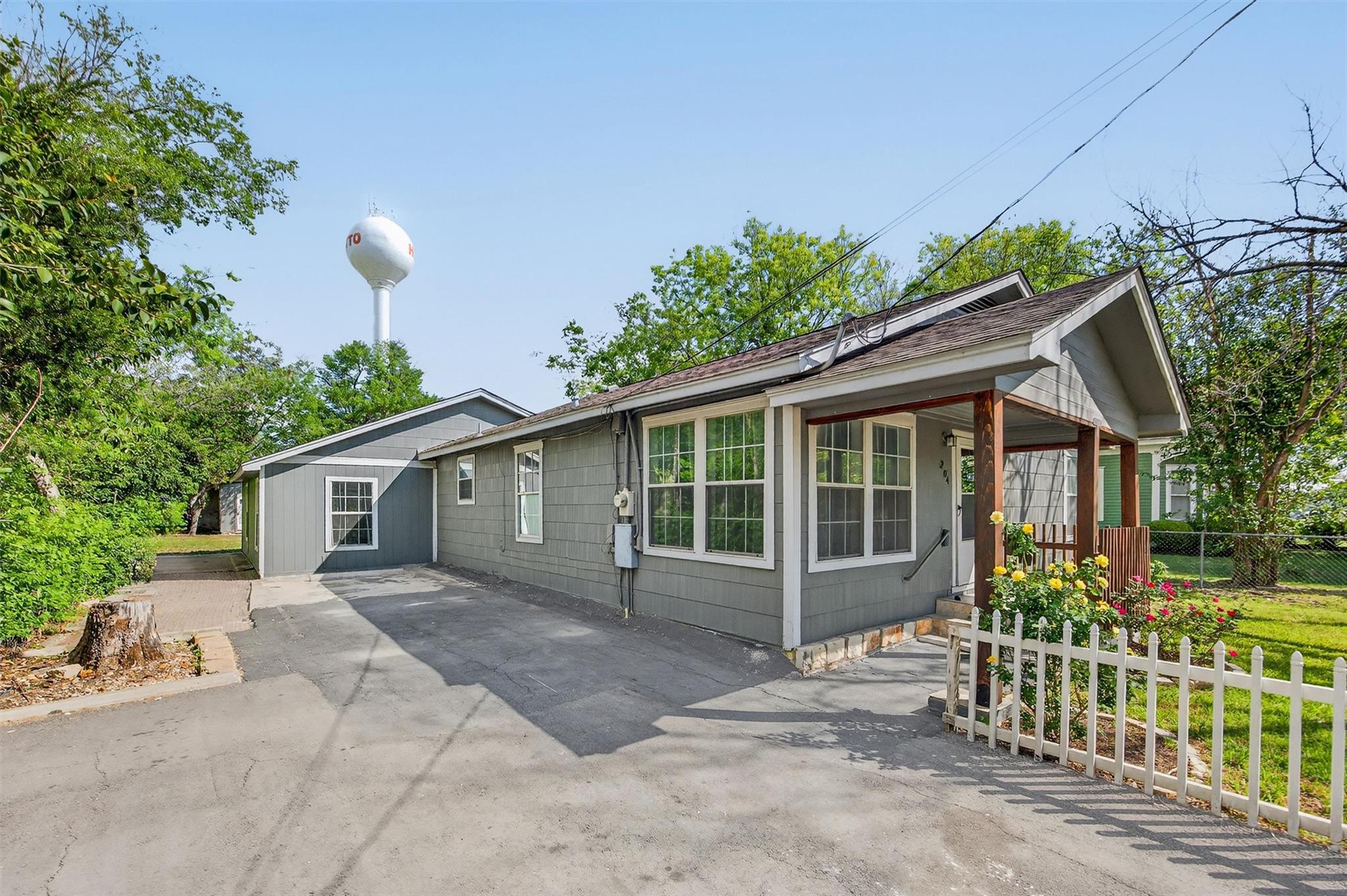 204 Taylor St, Hutto, TX, 78634