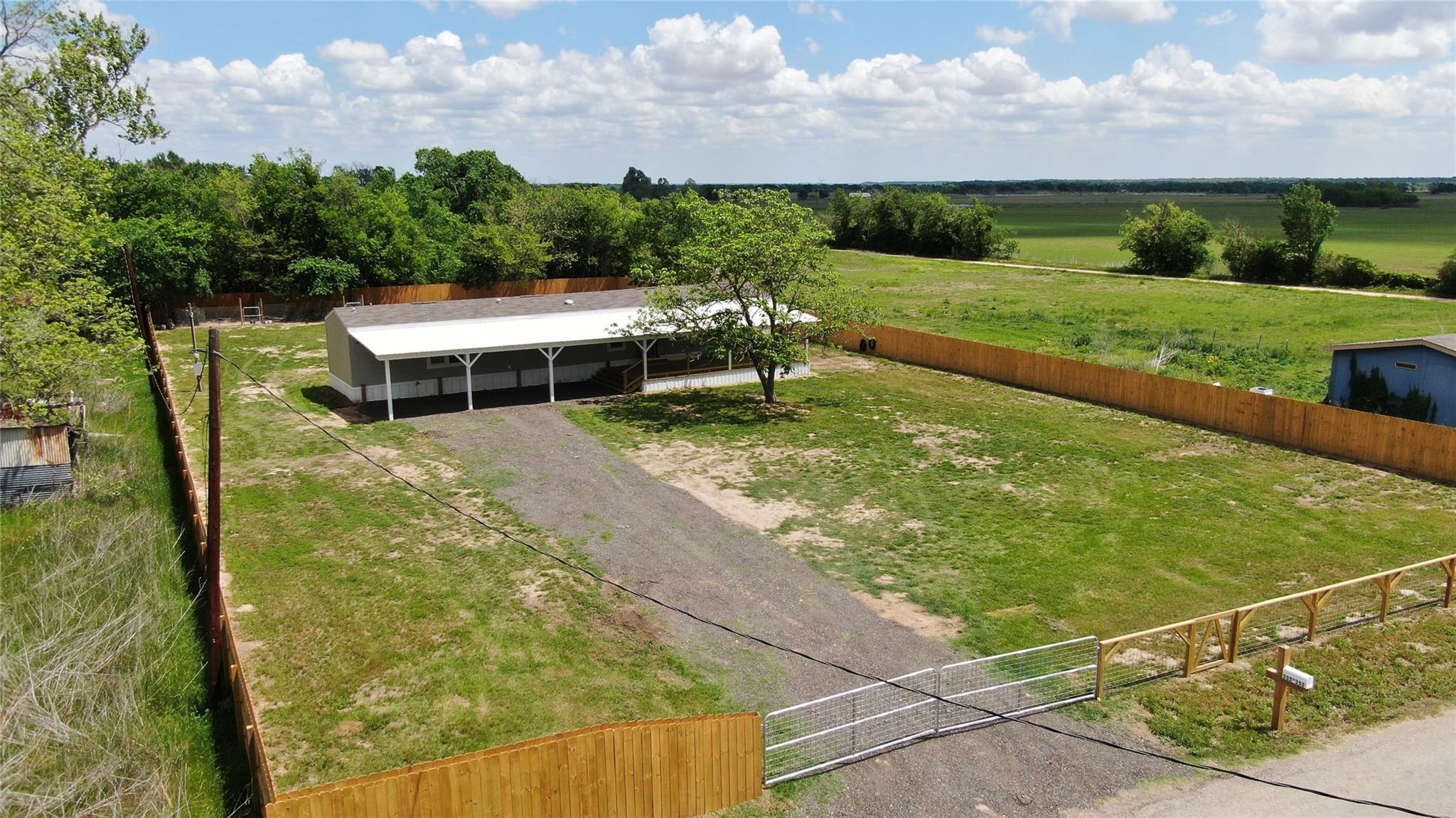 335 County Road 352 None, Gause, TX, 77857