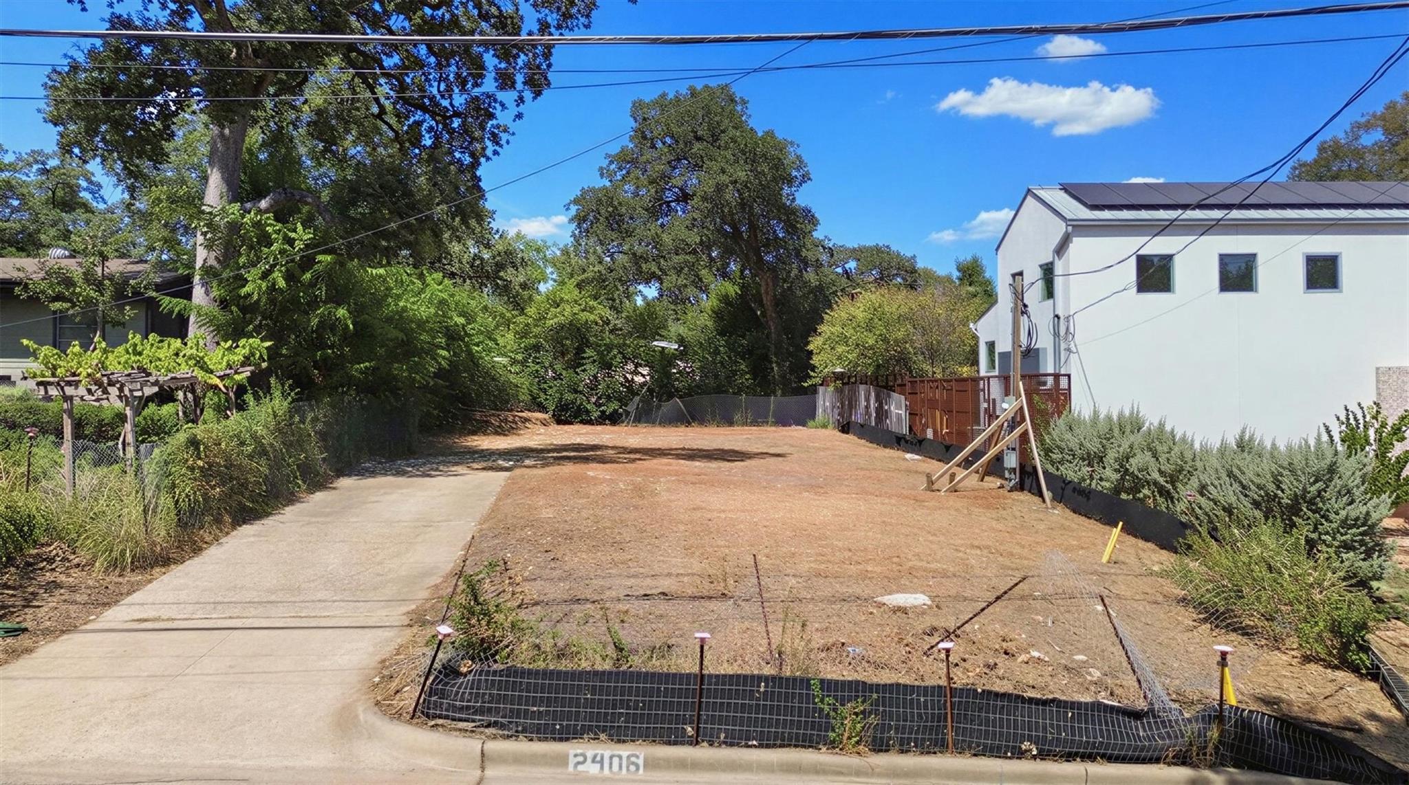 2406 W 10th St, Austin, TX, 78703