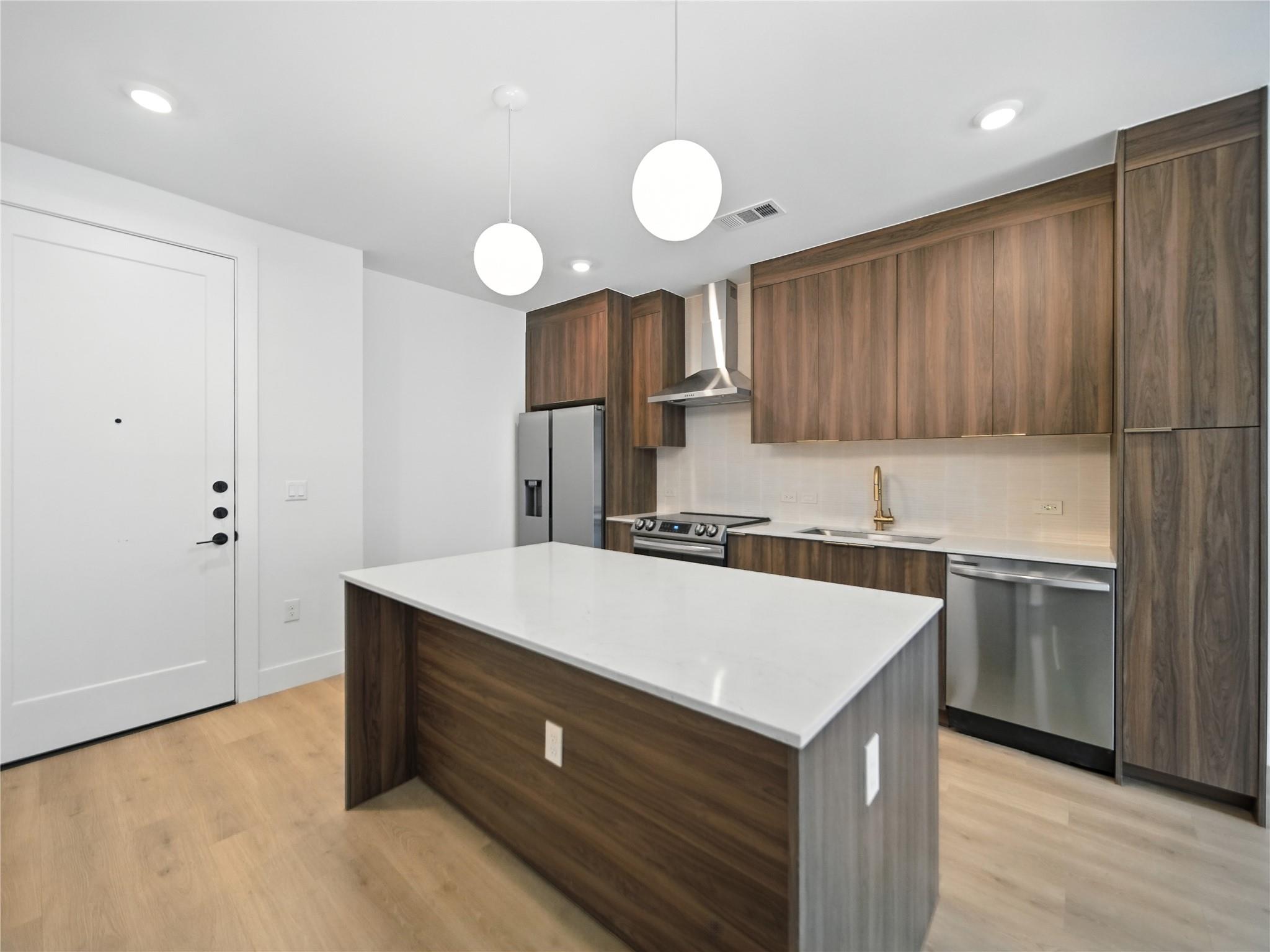 1701 Simond Ave #302, Austin, TX, 78723
