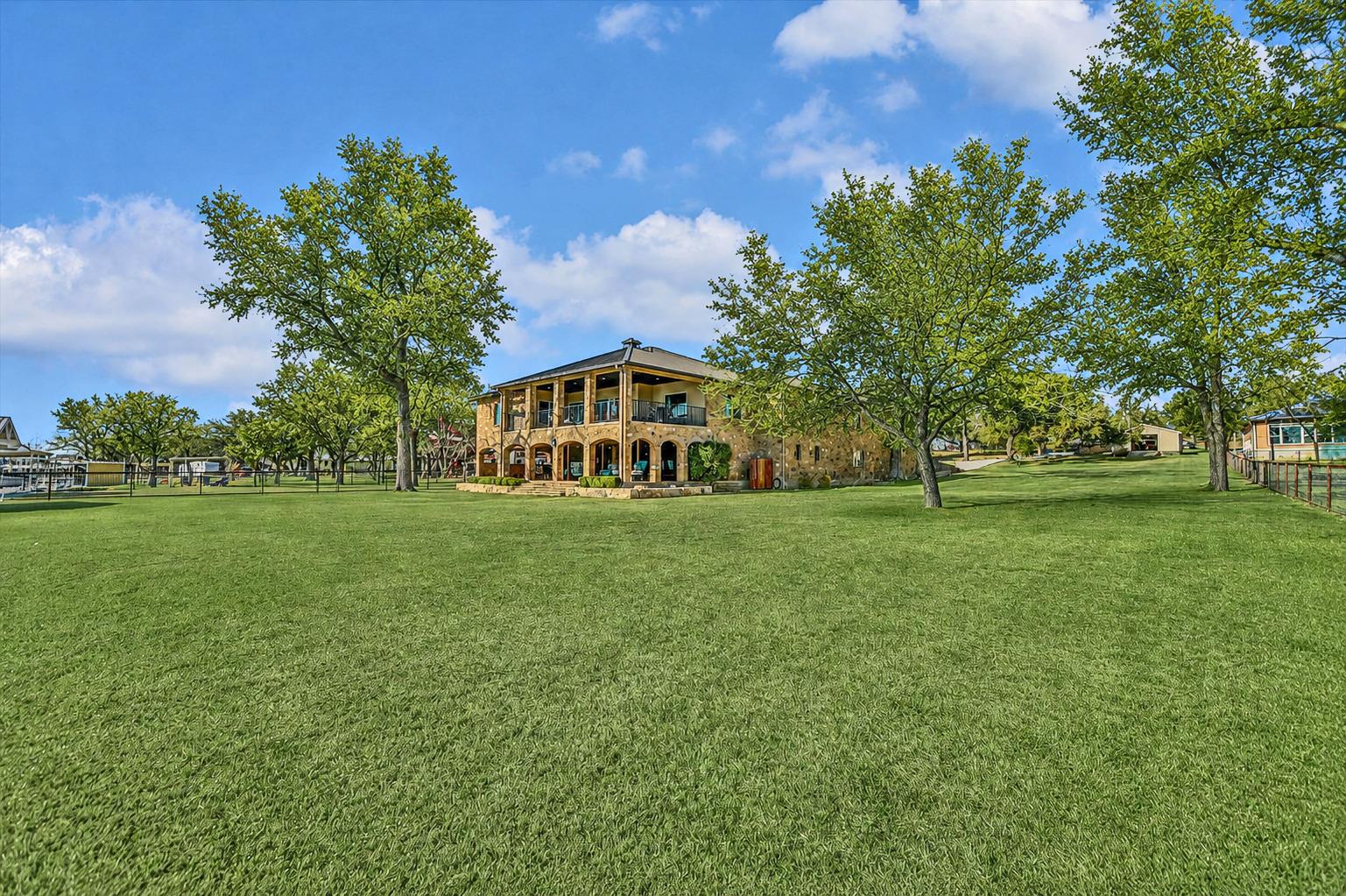 360 Campa Pajama Ln, Kingsland, TX, 78639