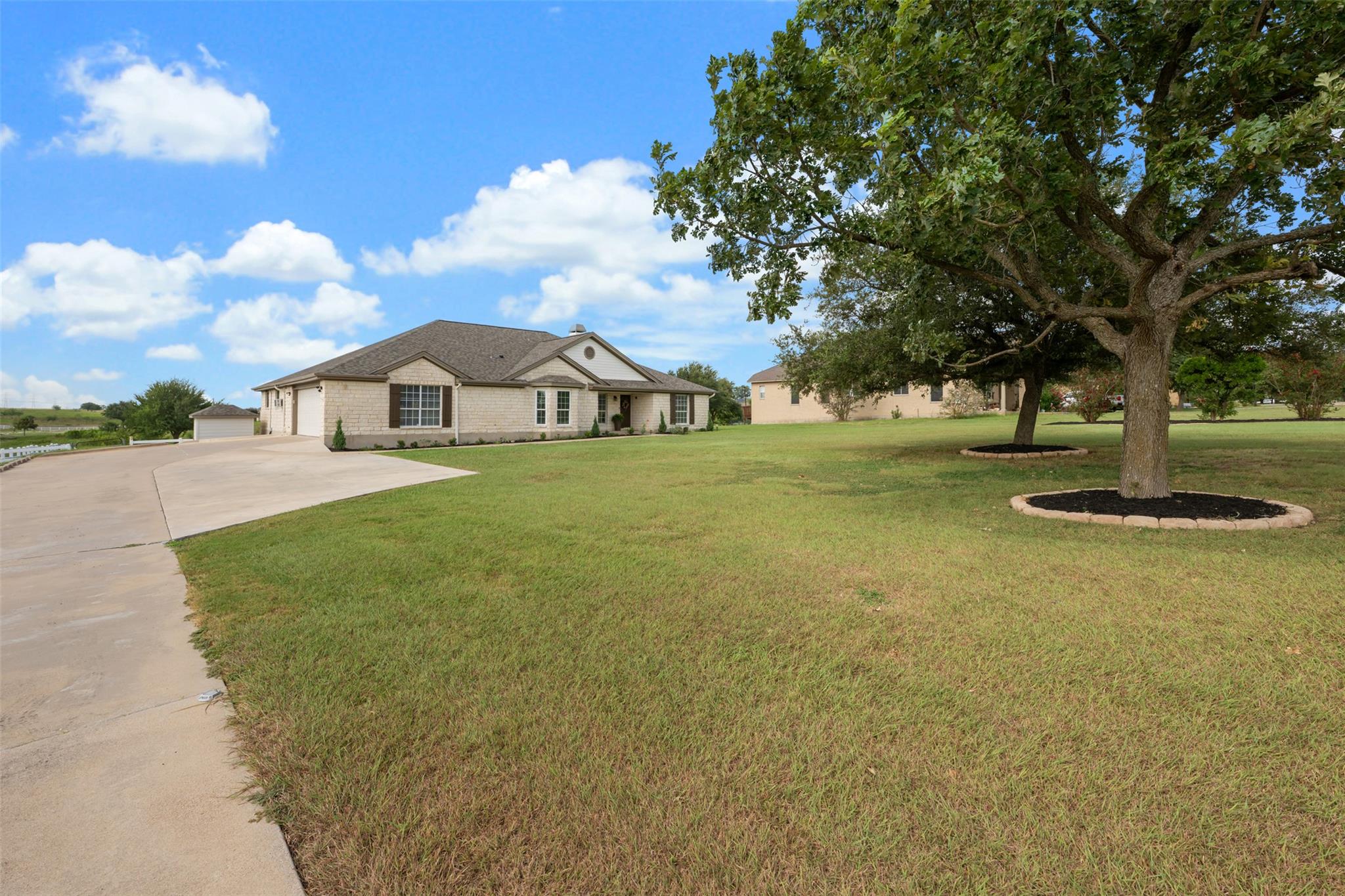 111 Lookout Cir, Hutto, TX, 78634