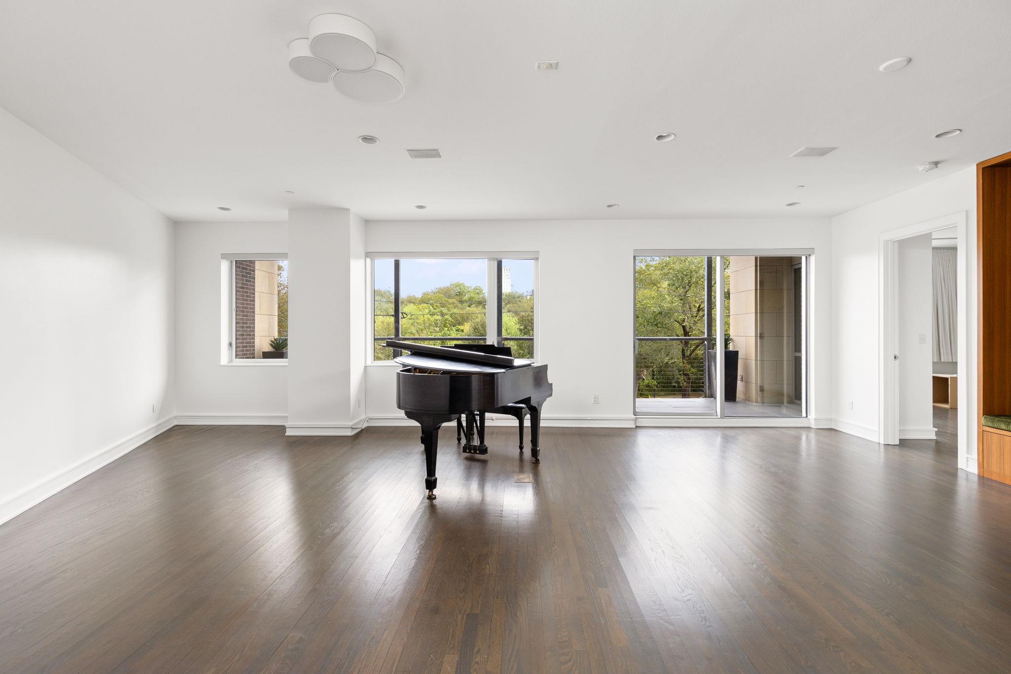 901 W 9th St  #107, Austin, TX, 78703