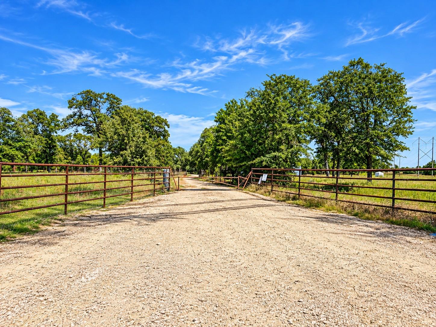 1673 Lange Rd, Ledbetter, TX, 78946