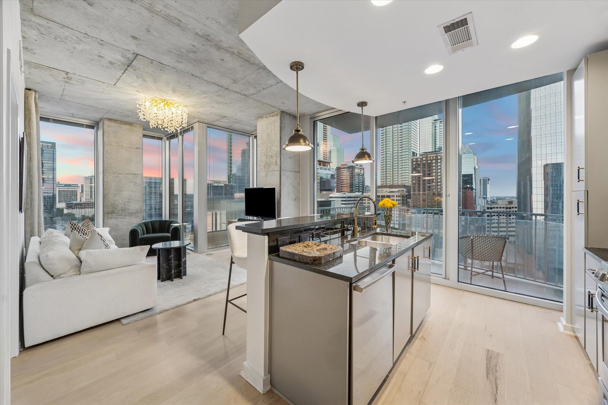 360 Nueces St #1417, Austin, TX, 78701