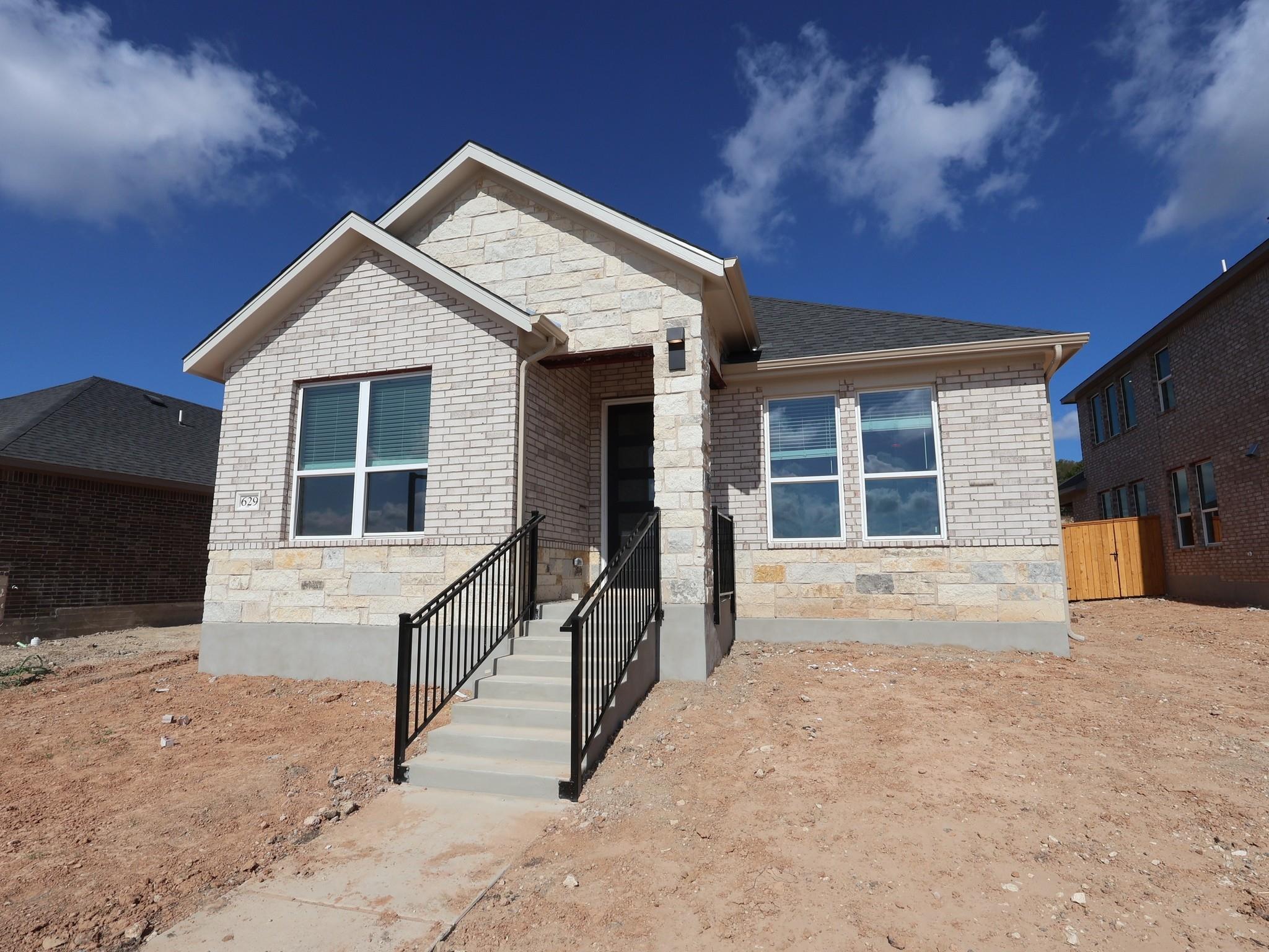 629 Clarissa St, Buda, TX, 78610