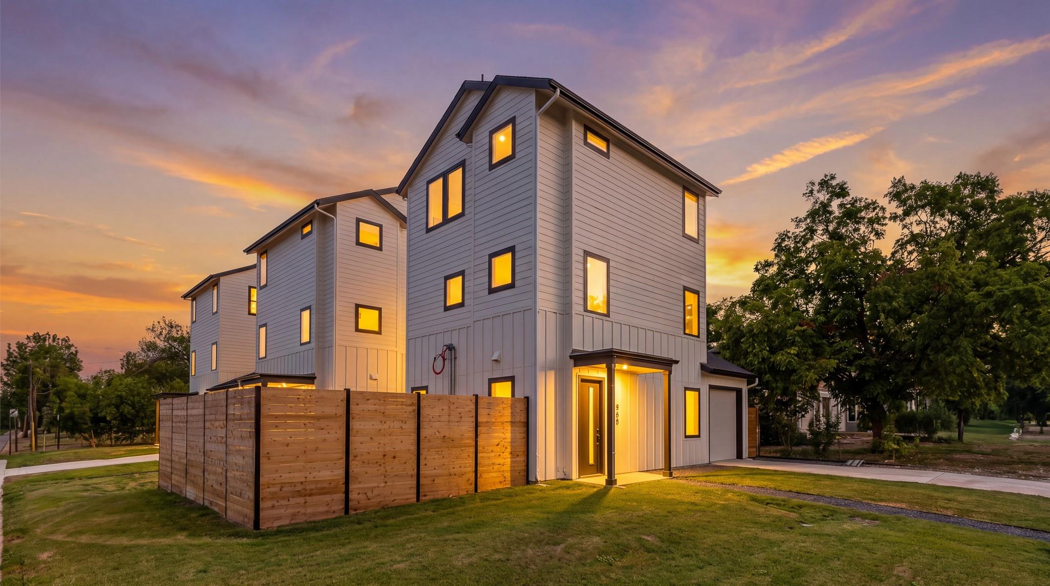 943 E 52nd St, Austin, TX, 78751
