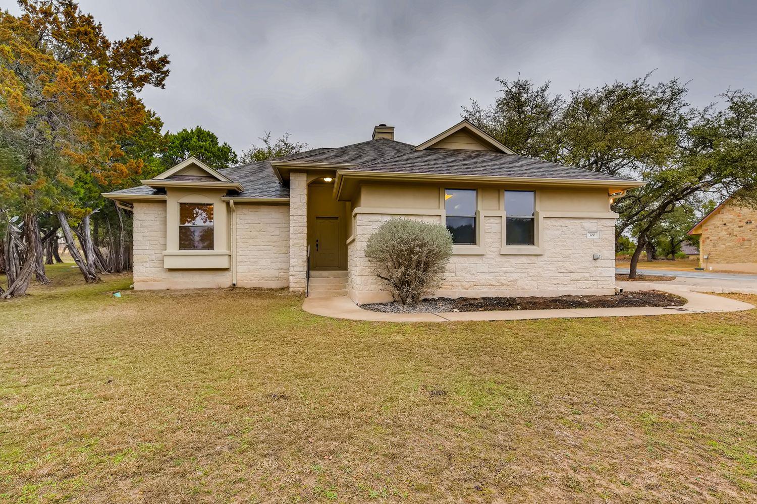 300 S Venture Blvd S, Lago Vista, TX, 78645