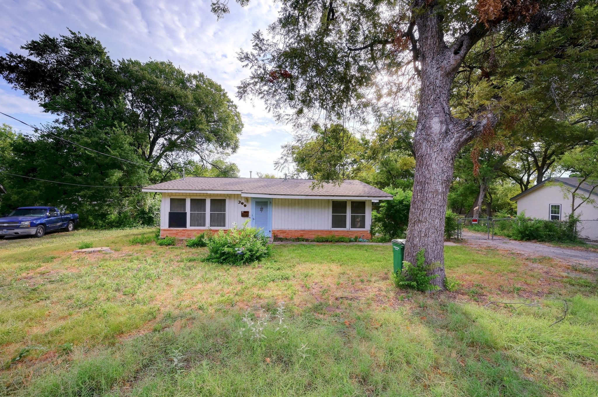 300 Pecan Dr, Austin, TX, 78753