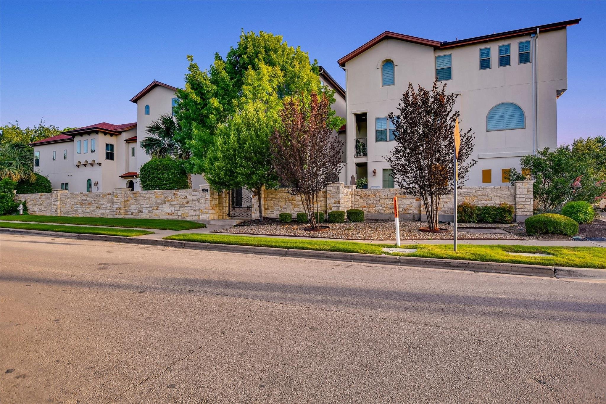 2207 Pasadena Dr #1, Austin, TX, 78757