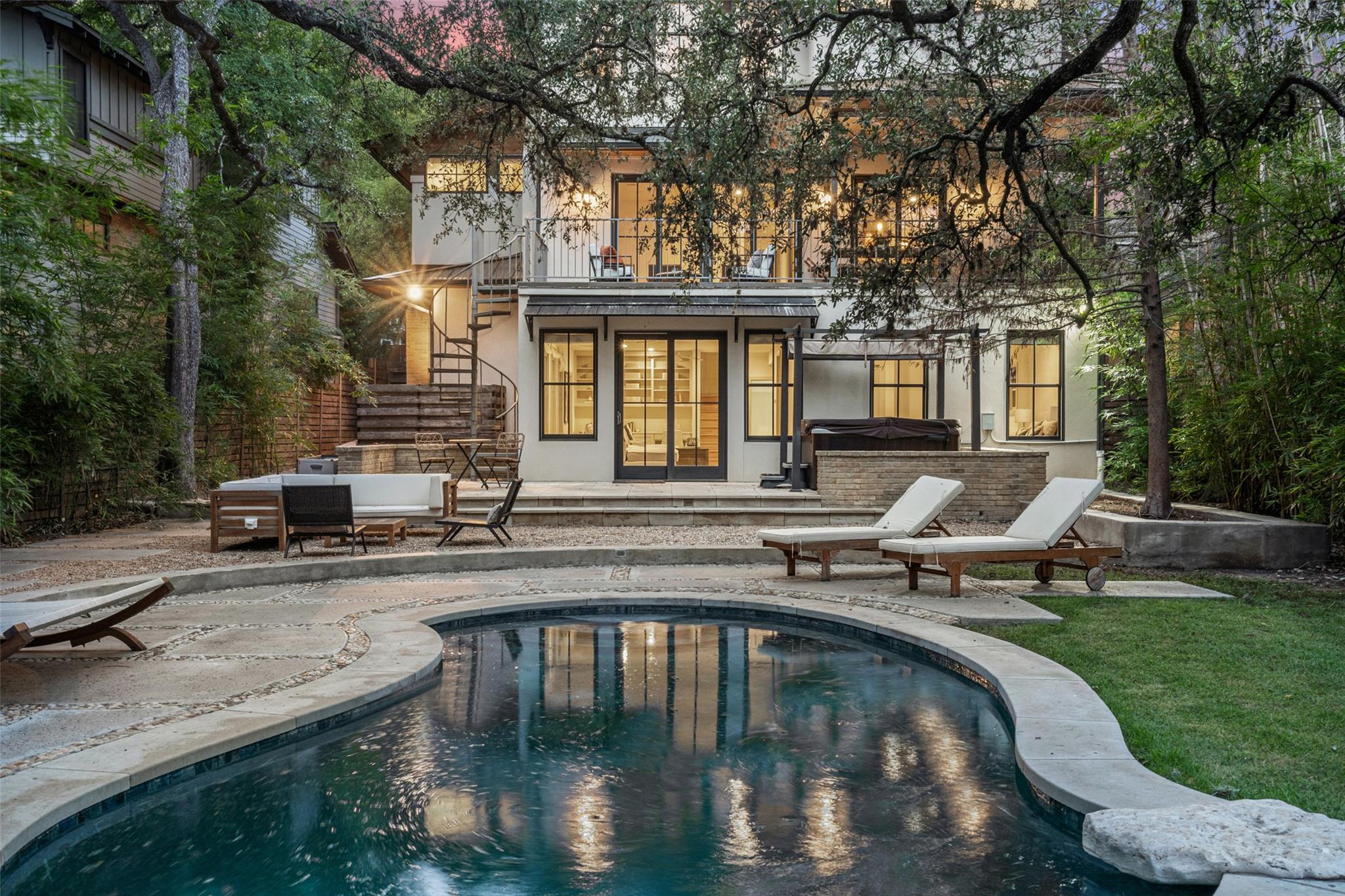 1907  McCall Rd, Austin, TX, 78703