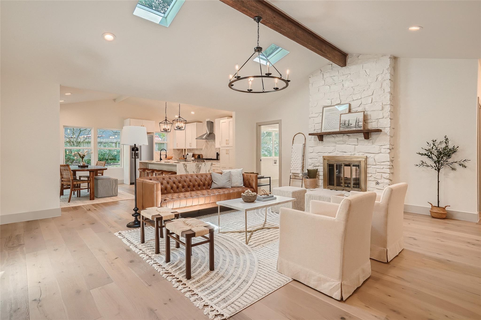 7401 Whispering Oaks Dr, Austin, TX, 78745