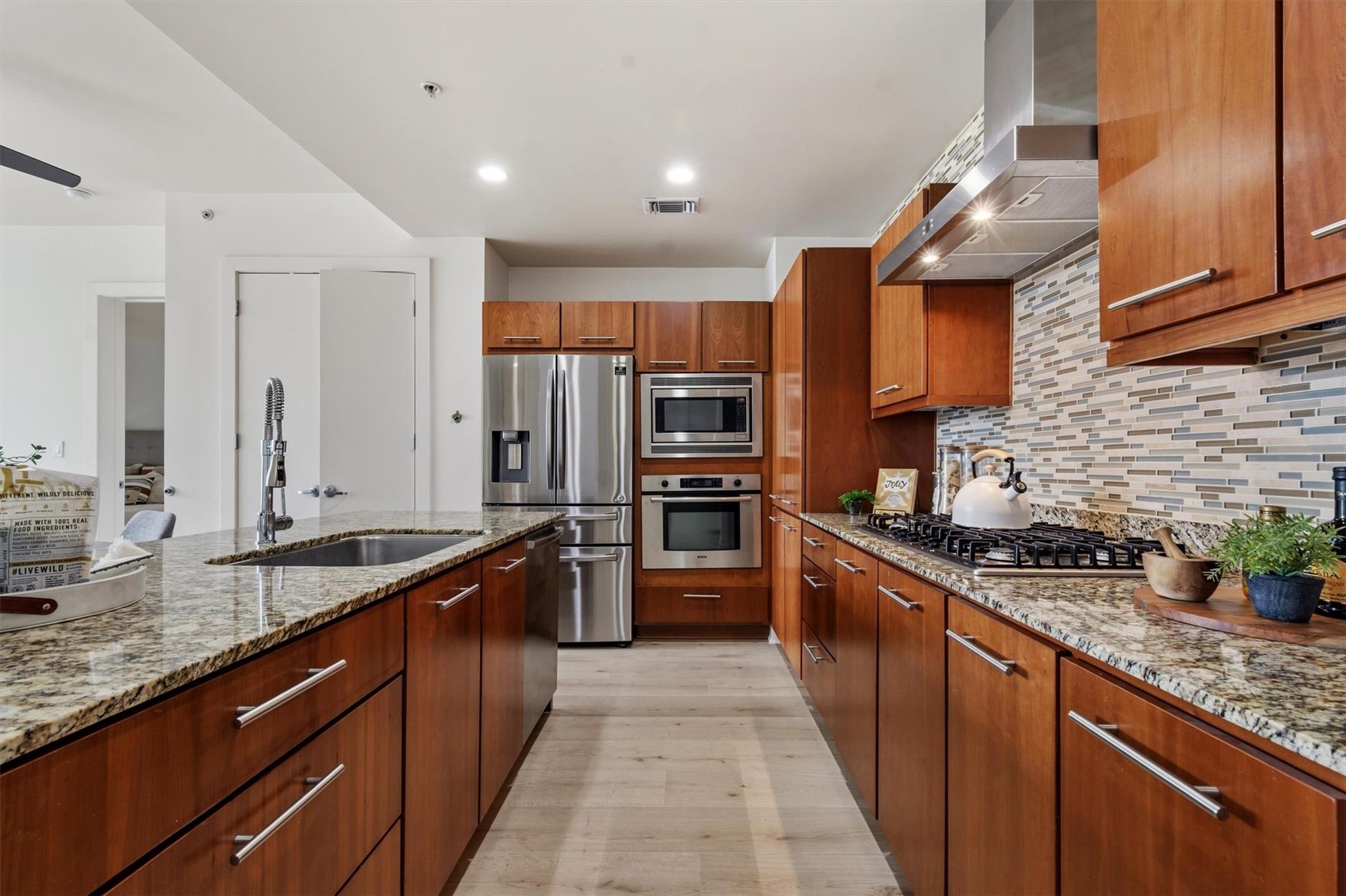 210  Lee Barton Dr  #517, Austin, TX, 78704