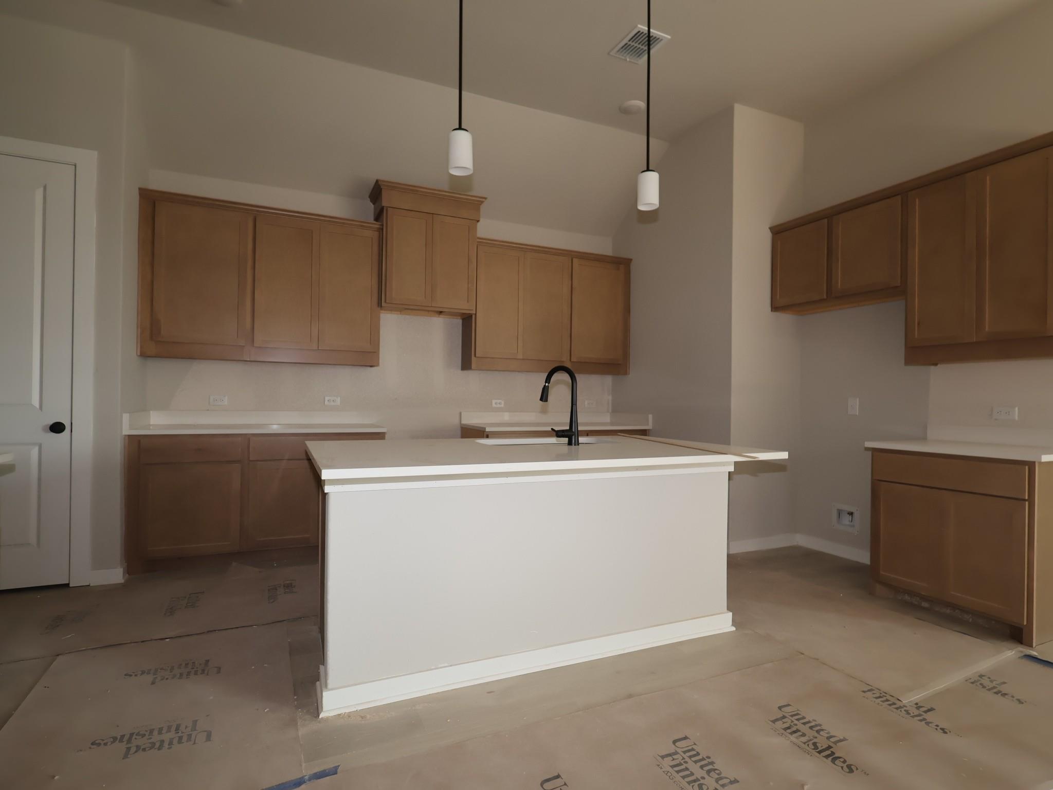 771 Clarissa St, Buda, TX, 78610