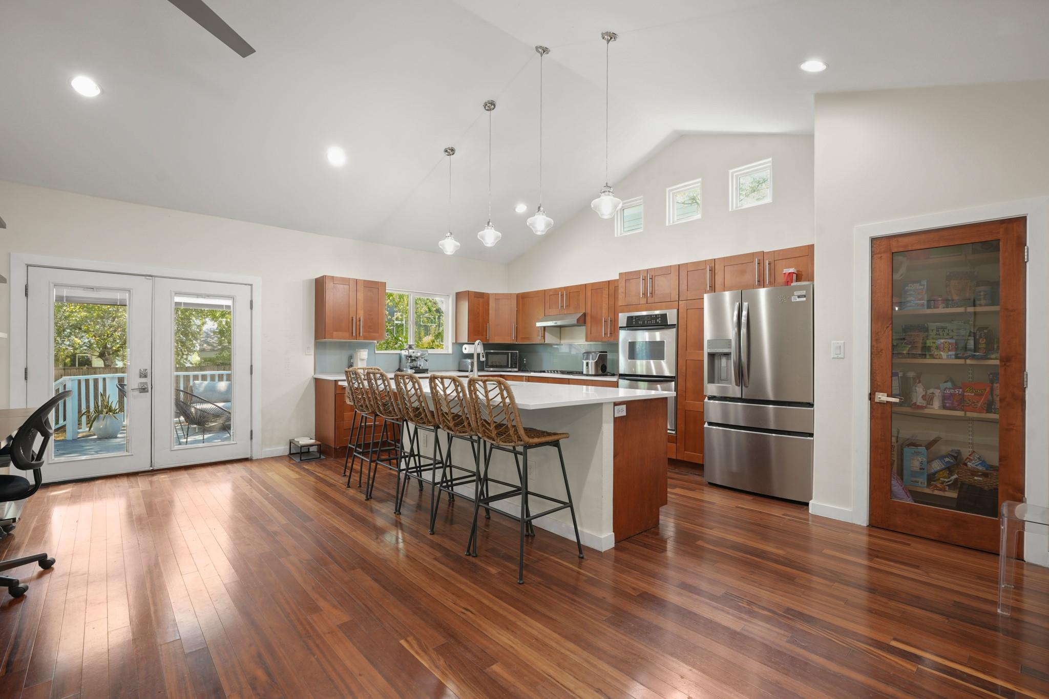 2501 Del Curto Rd, Austin, TX, 78704
