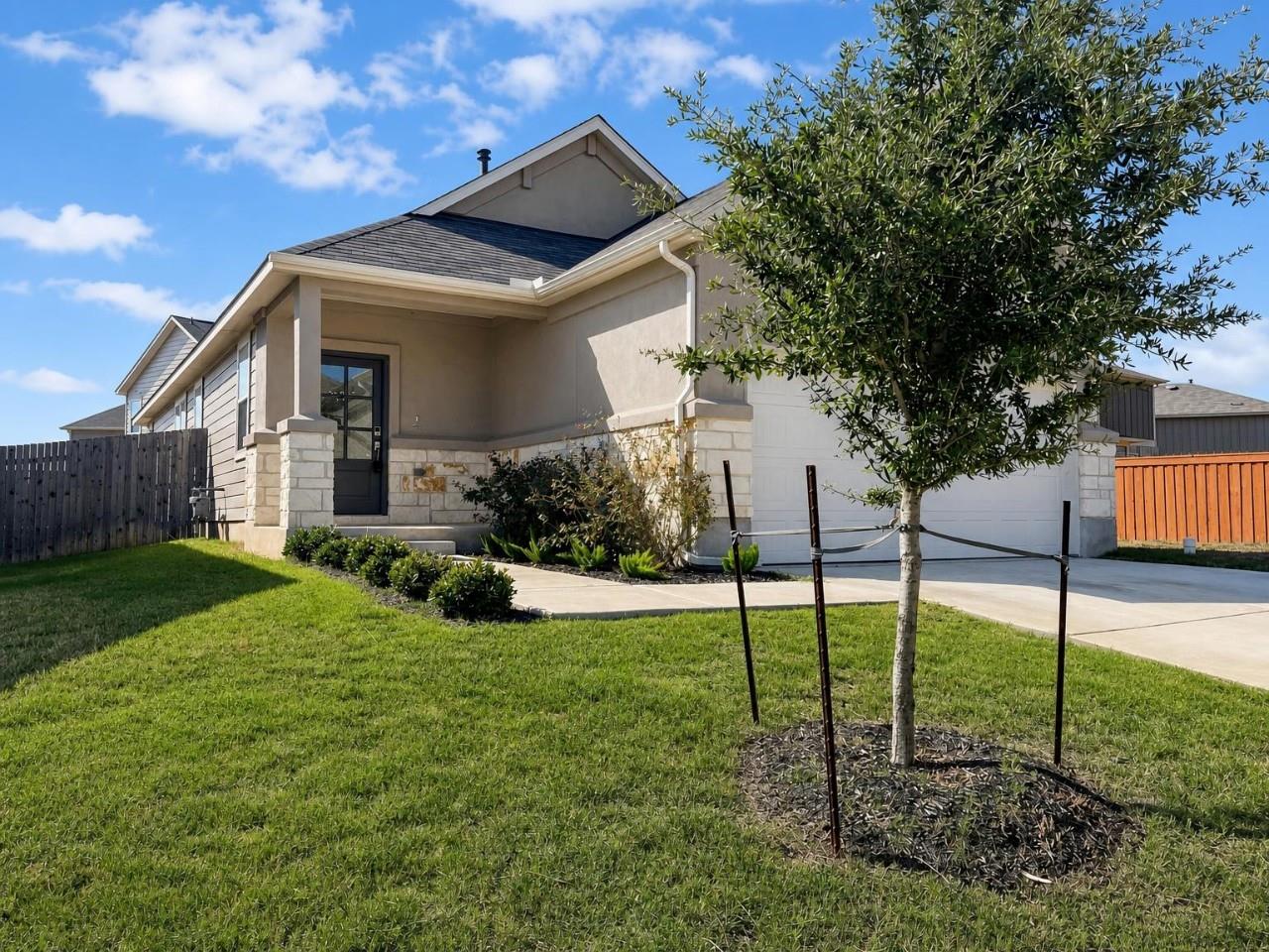 366 Papaya Dr, Buda, TX, 78610